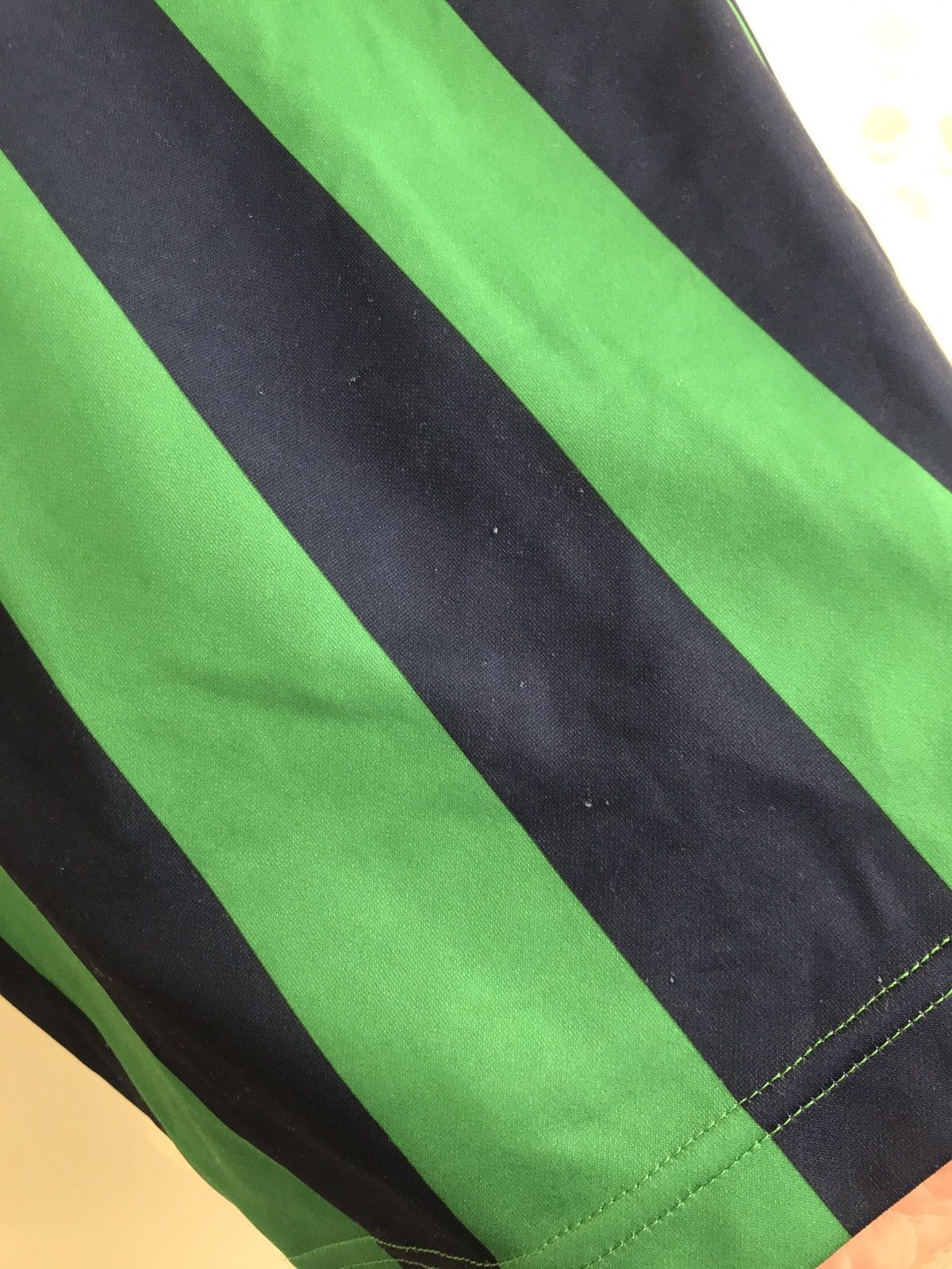 Vintage Vintage Leeds United Score Draw Soccer Jersey Football Kit Size US S / EU 44-46 / 1 - 9 Thumbnail