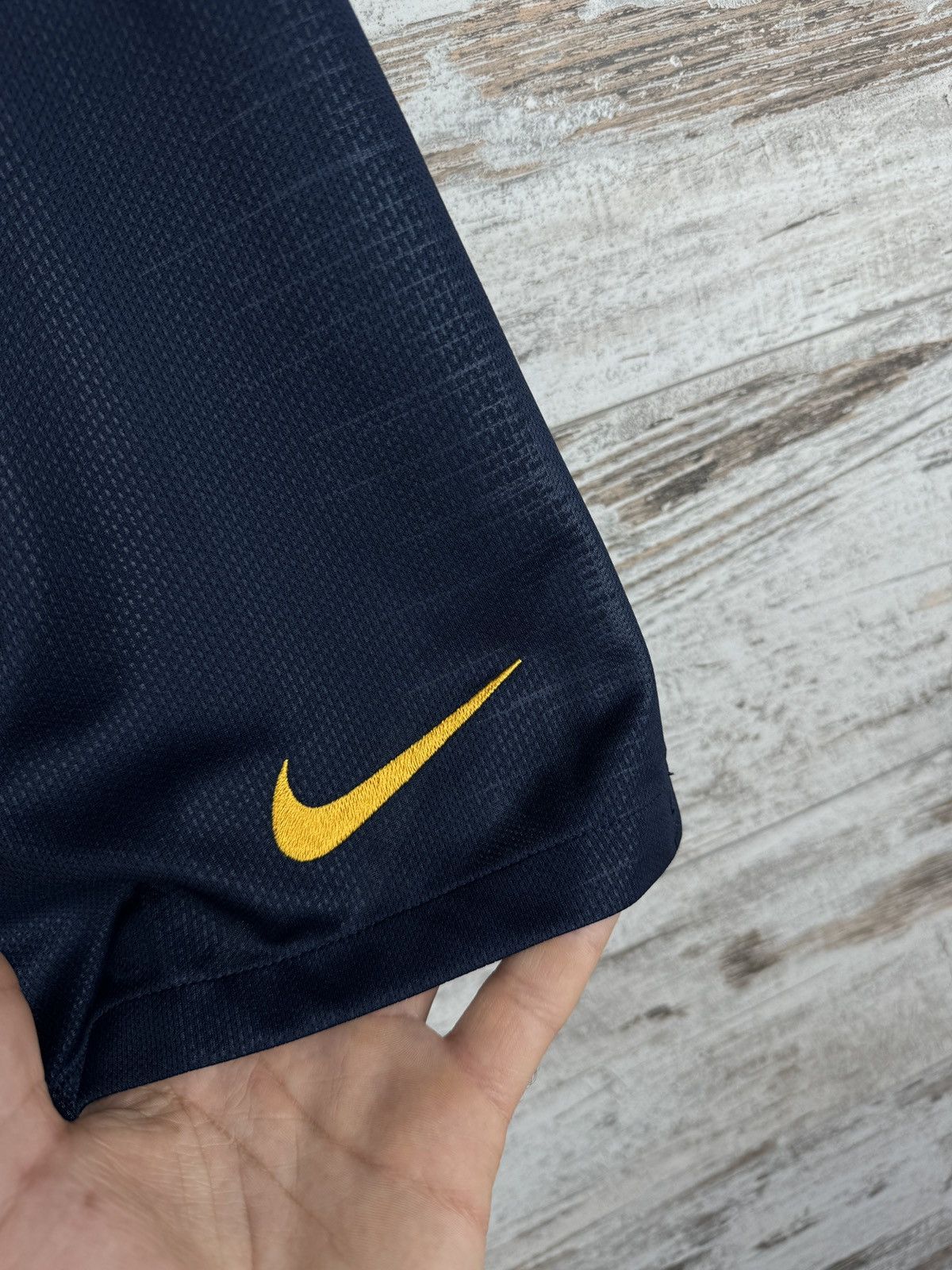 Vintage Mens Vintage Nike FC Barcelona soccer shorts football y2k Size US 32 / EU 48 - 4 Thumbnail