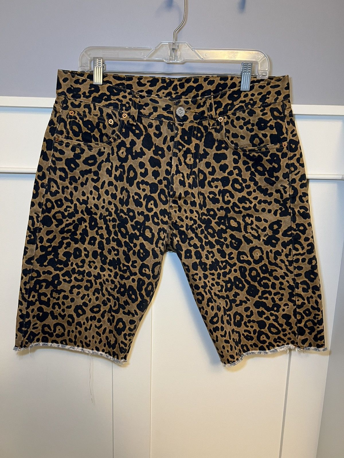 Vetements Vetements leopard print slim denim shorts Size US 34 / EU 50 - 1 Thumbnail