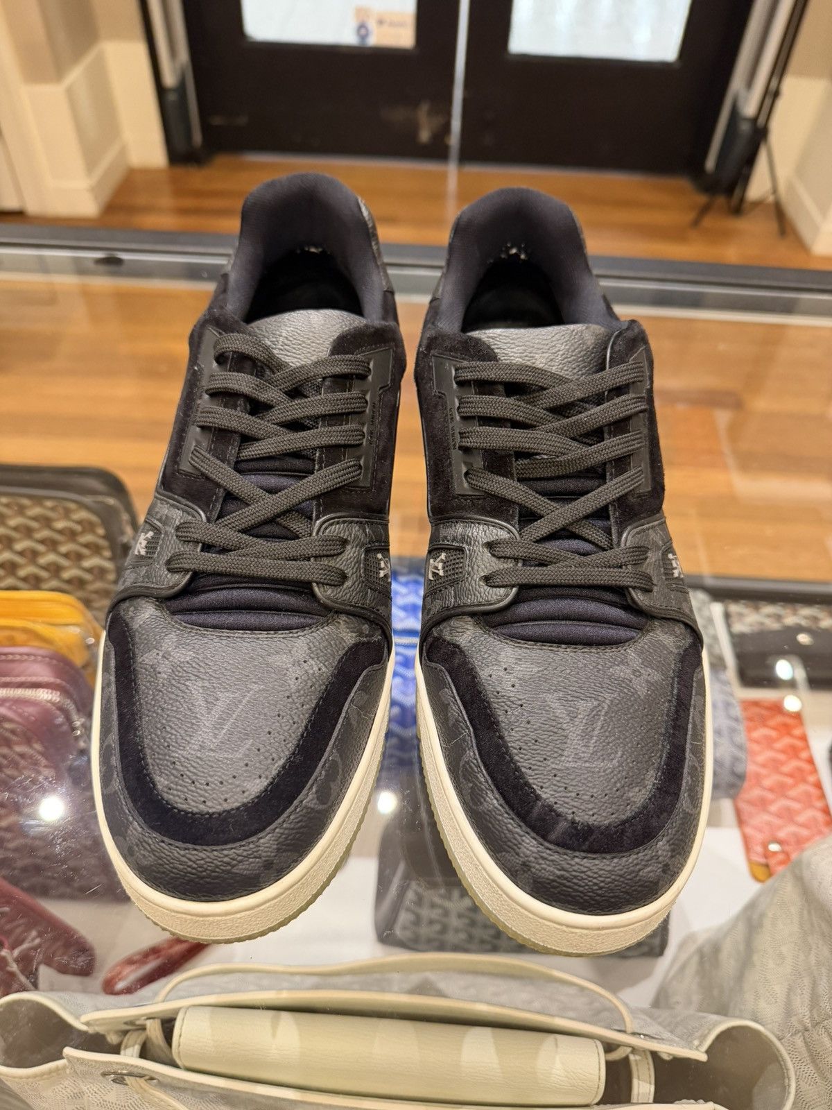 Louis Vuitton Louis Vuitton Trainer Black Monogram Size US 8 / EU 41 - 6 Thumbnail