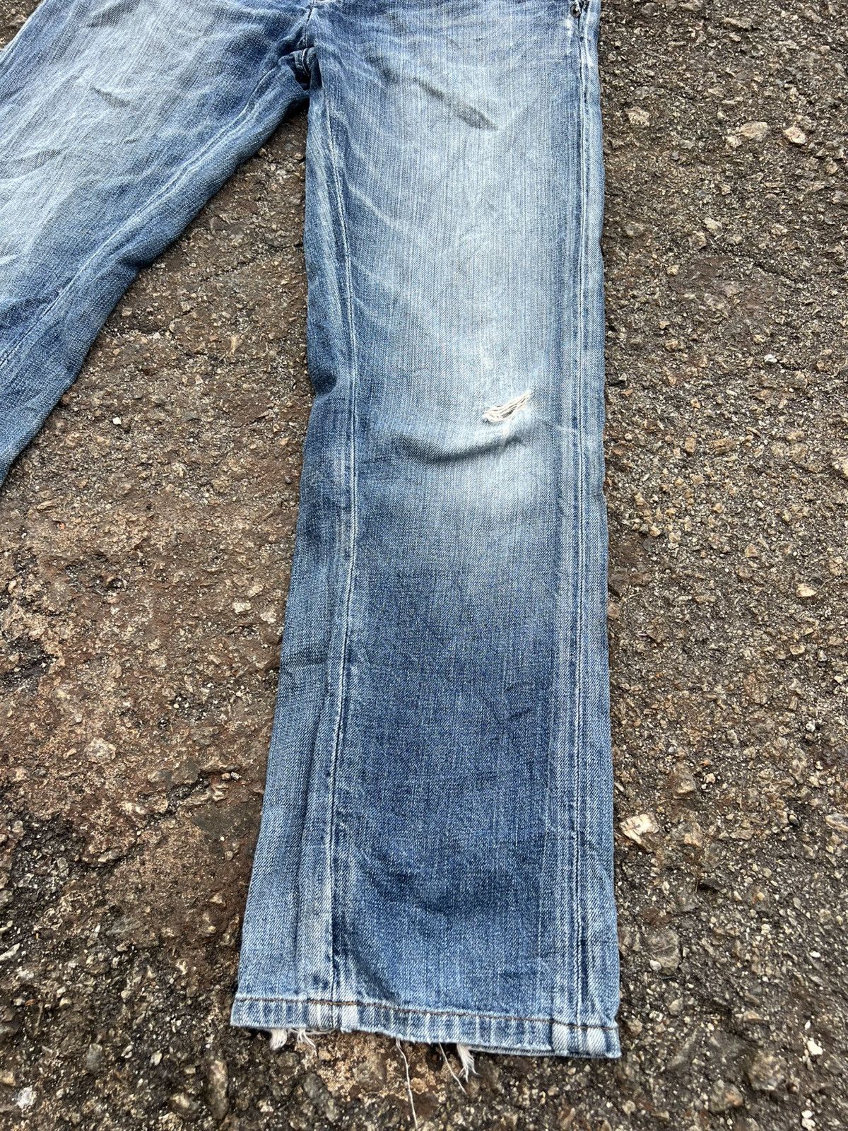 Gap Gap Distressed Jeans Size US 32 / EU 48 - 4 Thumbnail