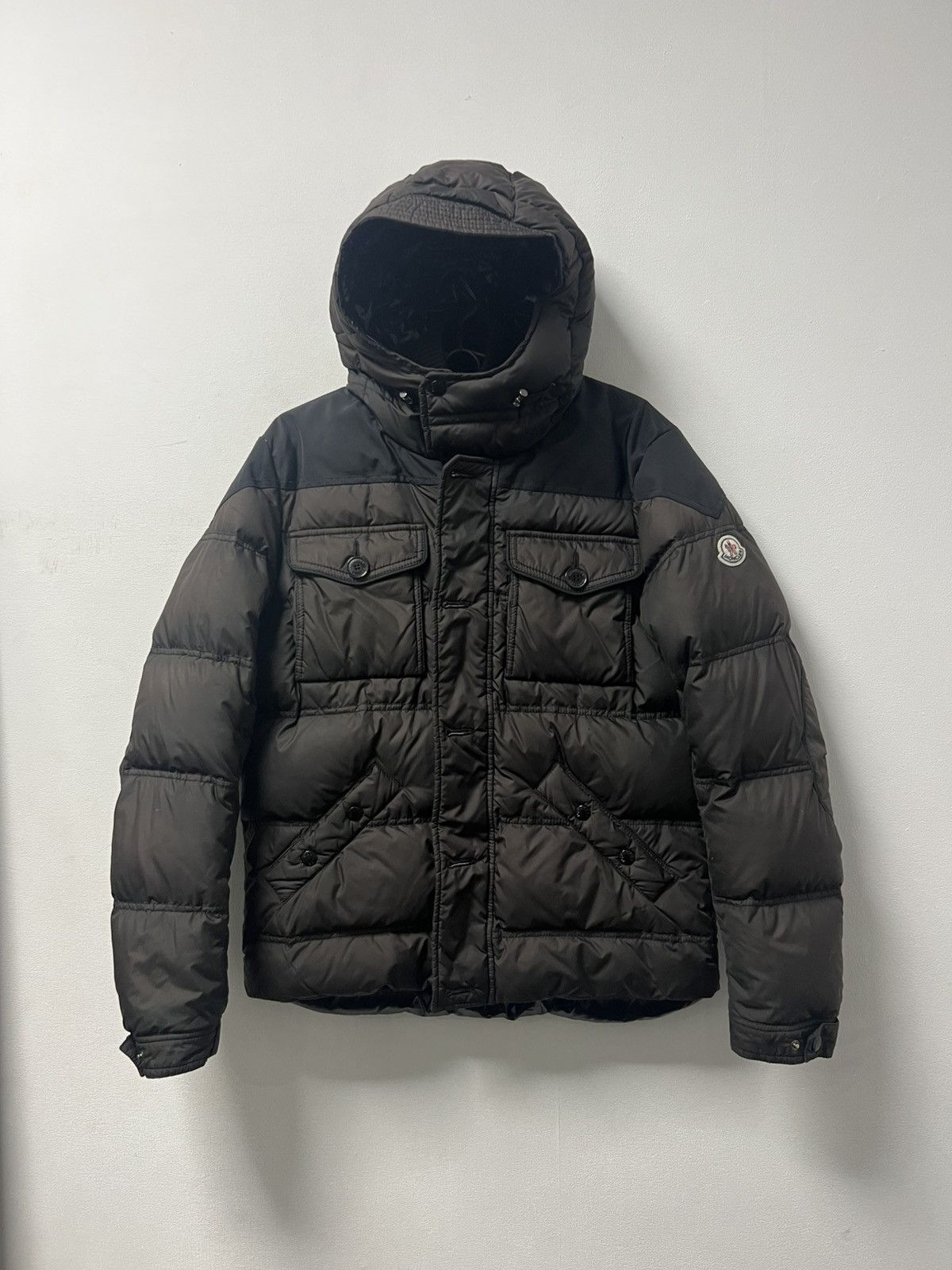 Moncler Vintage Moncler Mens Luxury Puffer Jacket S Size Size US S / EU 44-46 / 1 - 1 Thumbnail