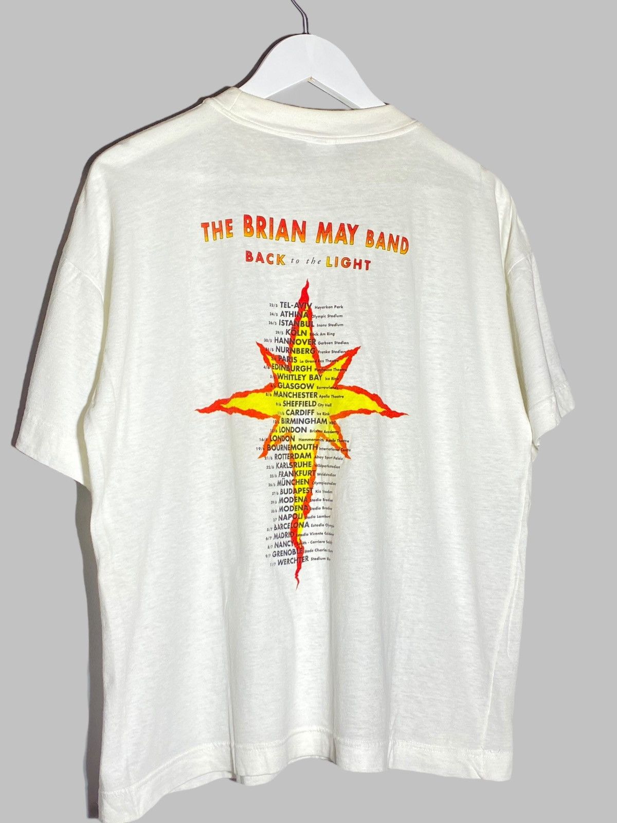Band Tees Vintage Brian May Band Back To The Light 1993 Tour T-Shirt Size US L / EU 52-54 / 3 - 7 Thumbnail