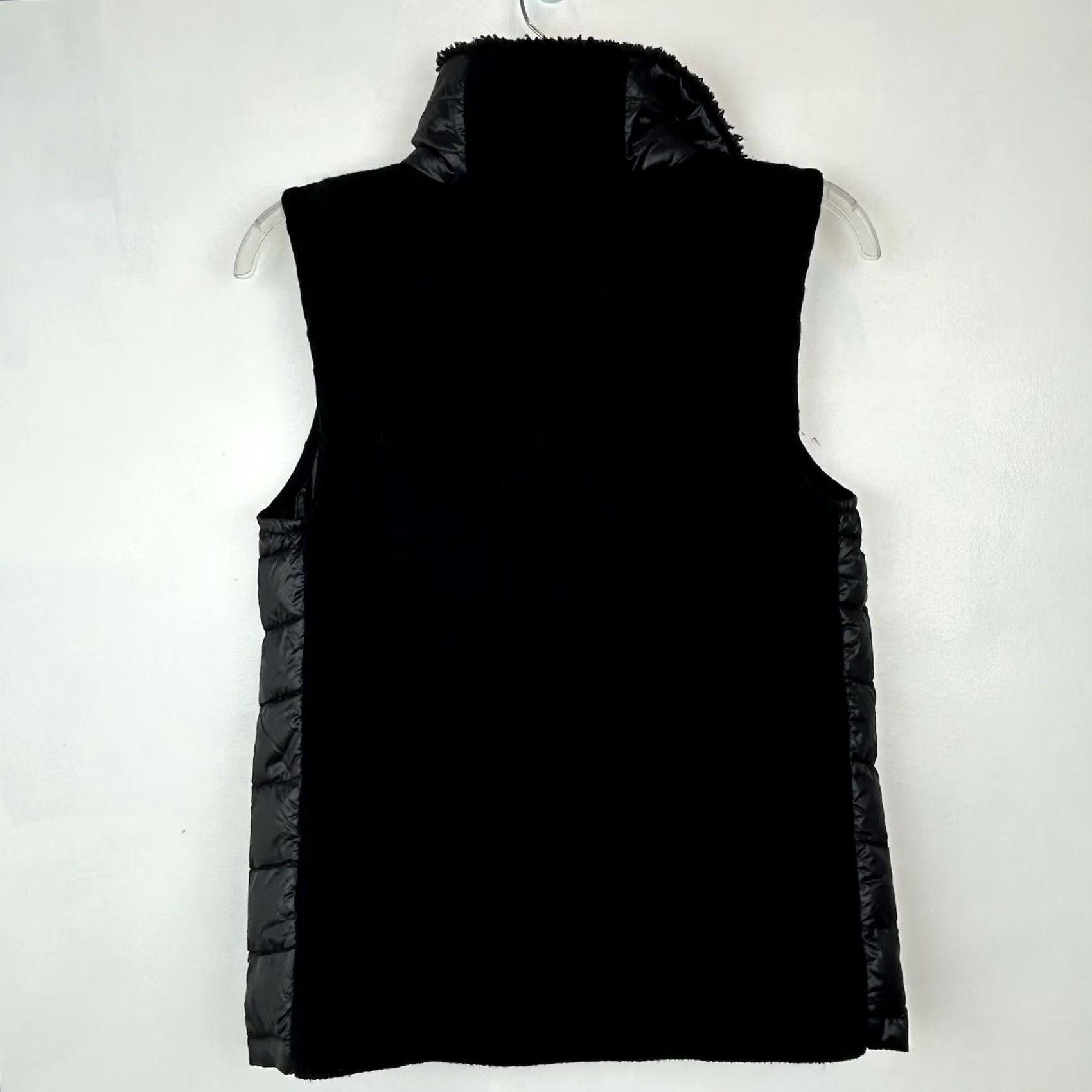 Calvin Klein Calvin Klein Performance Vest Womens Medium Black Casual Fitted Puffer Down Size M / US 6-8 / IT 42-44 - 2 Thumbnail