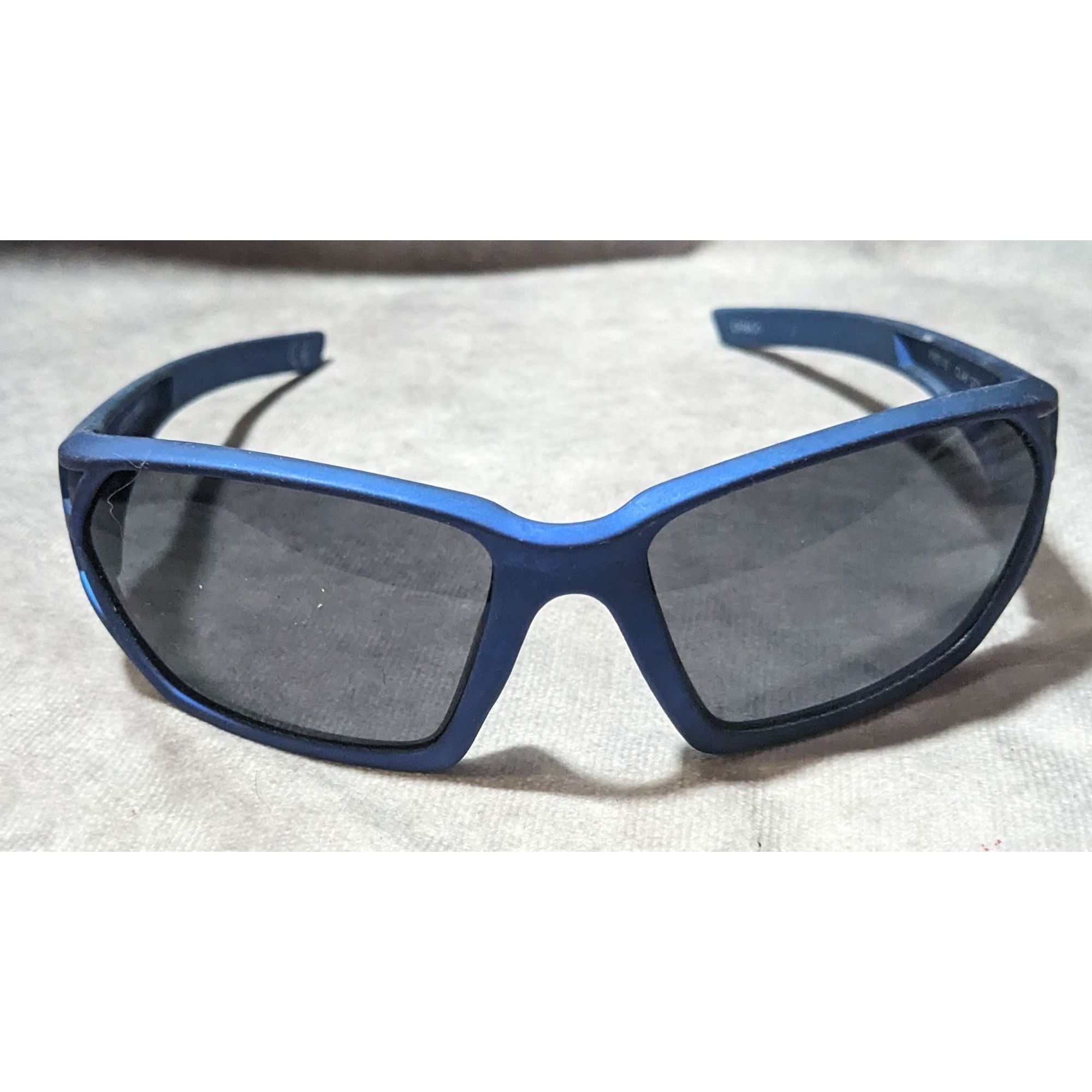 Foster Grant Foster Grant Metallic Blue Velvet Touch Sunglasses Size ONE SIZE - 1 Thumbnail