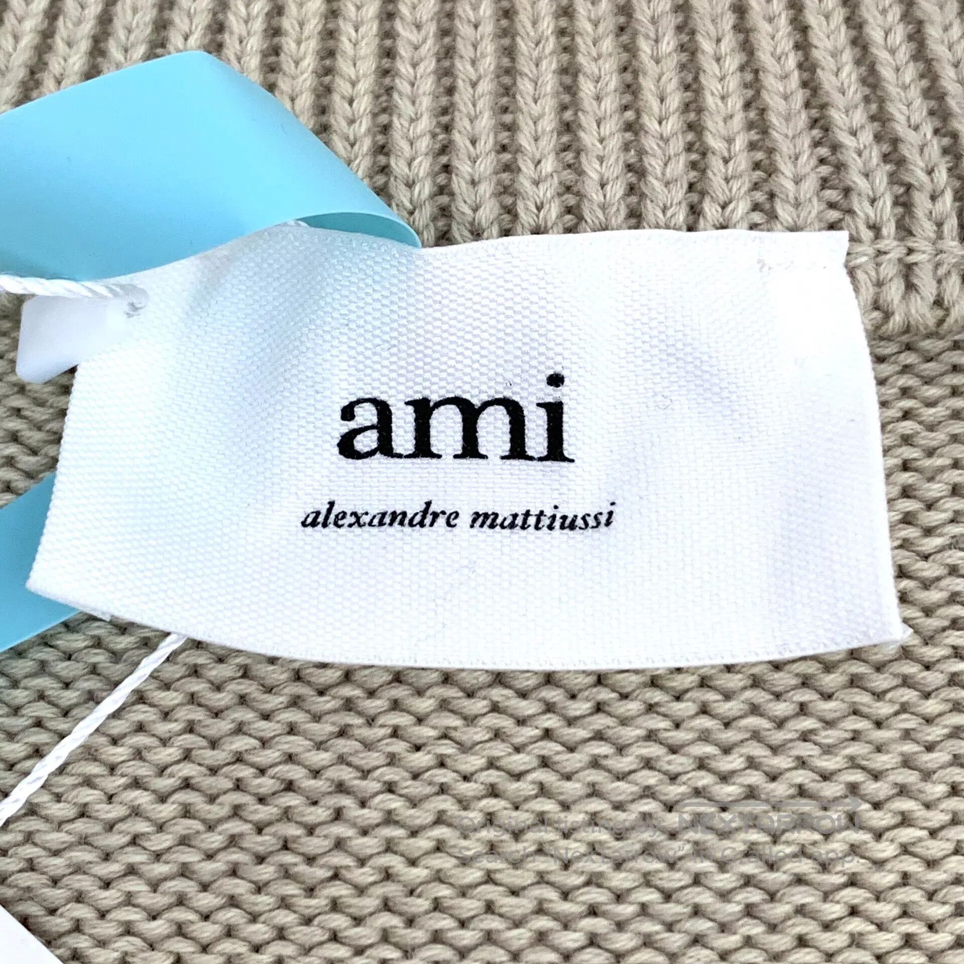 AMI Ami Oatmeal Color Love Heart Letter Embroidered Cotton V-n Size M / US 6-8 / IT 42-44 - 5 Thumbnail