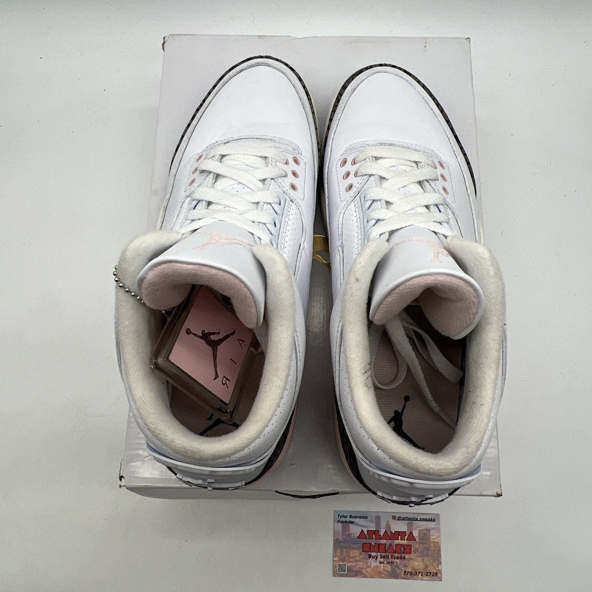 Jordan Brand Wmns air Jordan 3 Neapolitan Size US 10.5 / IT 40.5 - 7 Thumbnail