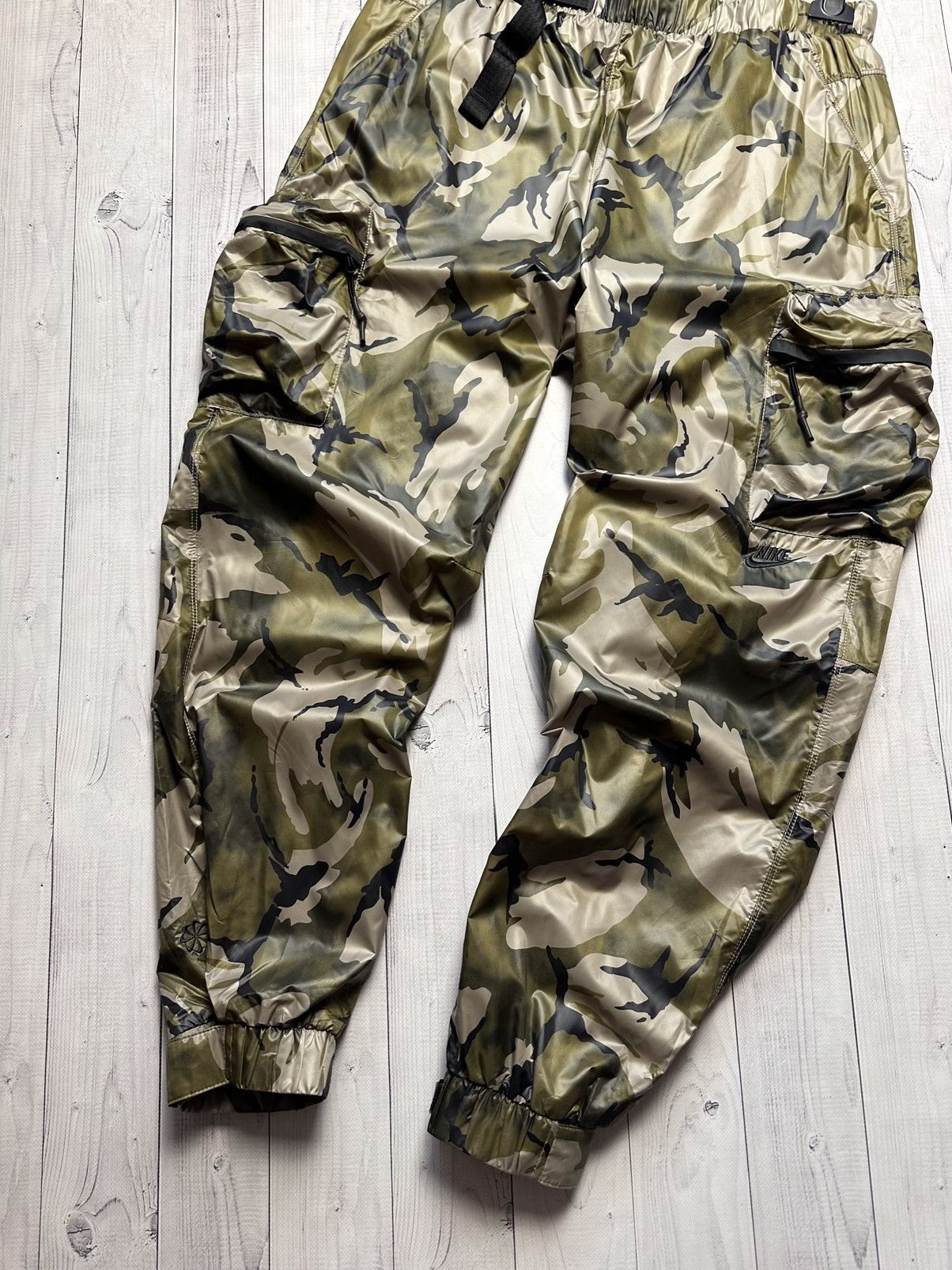 Nike Nike tech pack camo pants pockets size L, Size US 34 / EU 50 - 4 Thumbnail