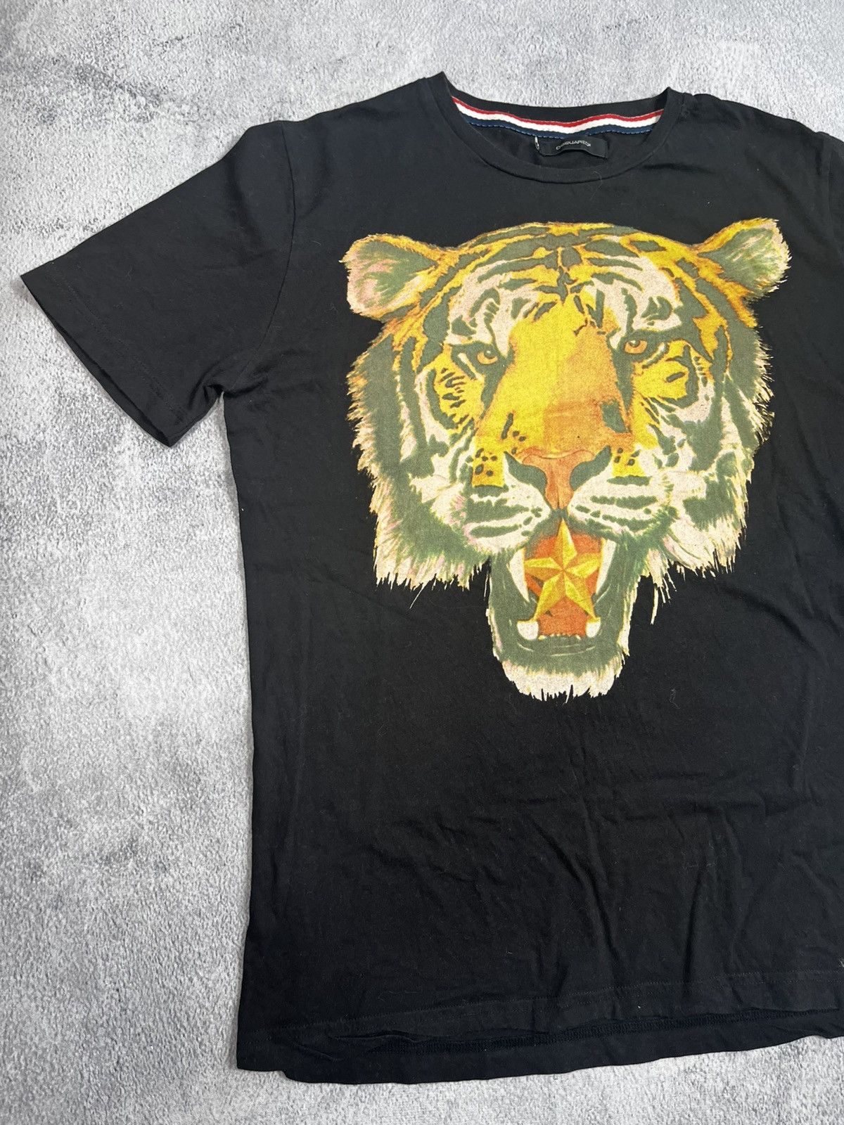 Dsquared2 × Vintage Vintage Y2K Disquared 2 tiger big logo tee size XL Size US XL / EU 56 / 4 - 2 Thumbnail