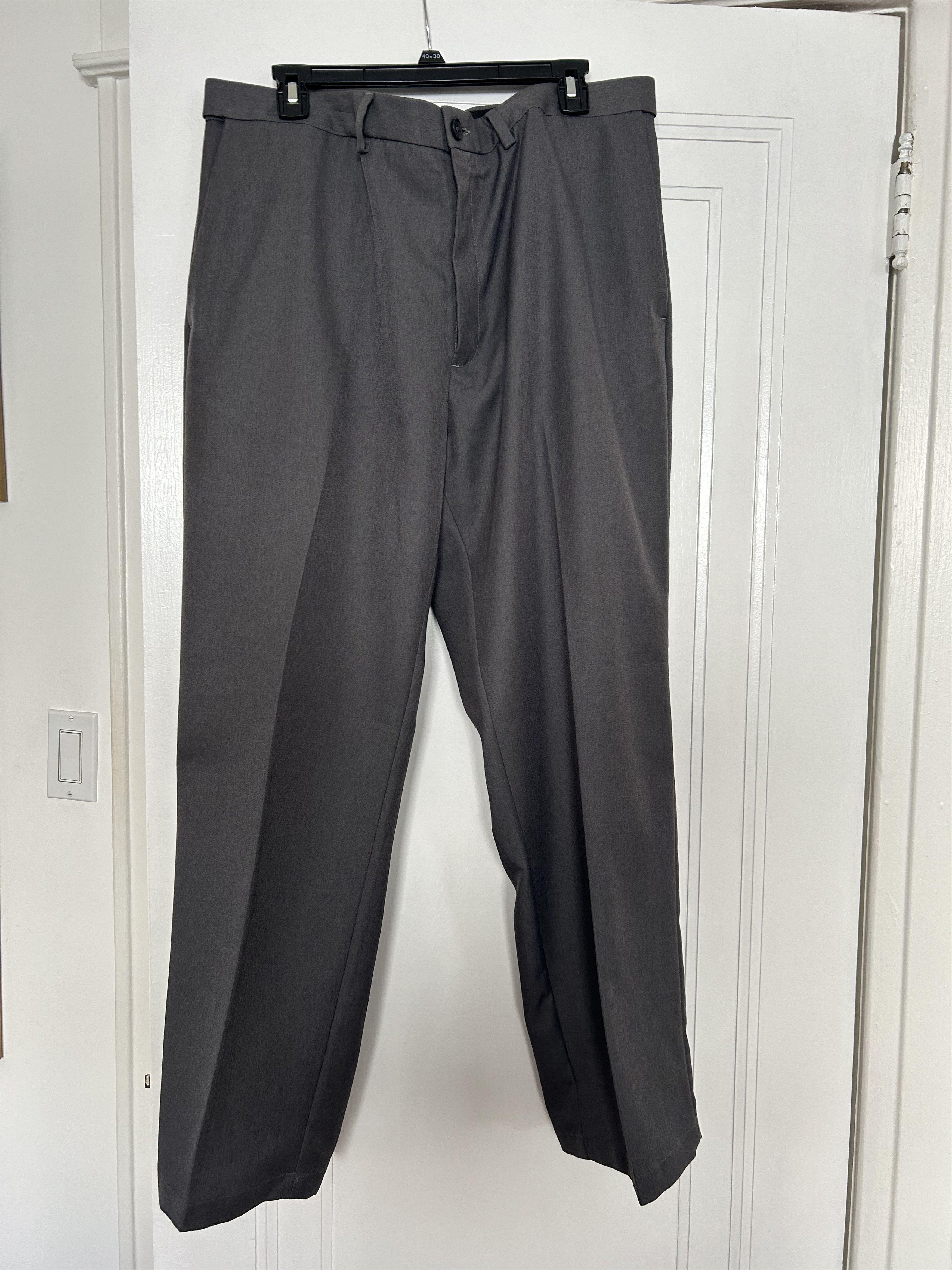 Haggar Haggar gray pants trousers size 40W 30L Flat front easy care