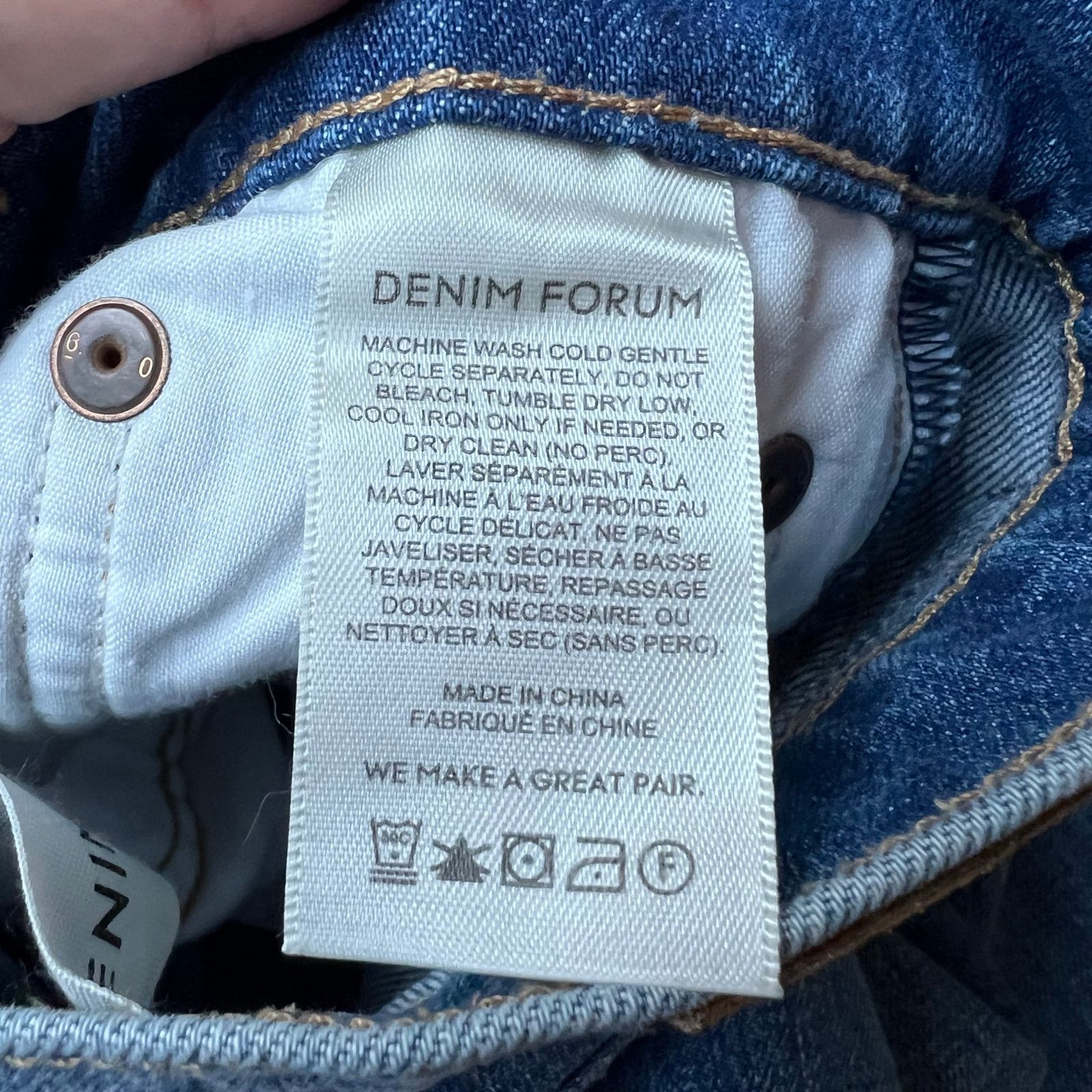 Aritzia Denim Forum The Yoko High Rise Slim size 25 blue Size 25" / US 0 / IT 36 - 5 Thumbnail