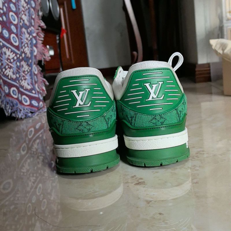 Louis Vuitton Louis Vuitton Green White Trainer Fashion Sneakers -2508 Size US 11 / EU 44 - 3 Thumbnail