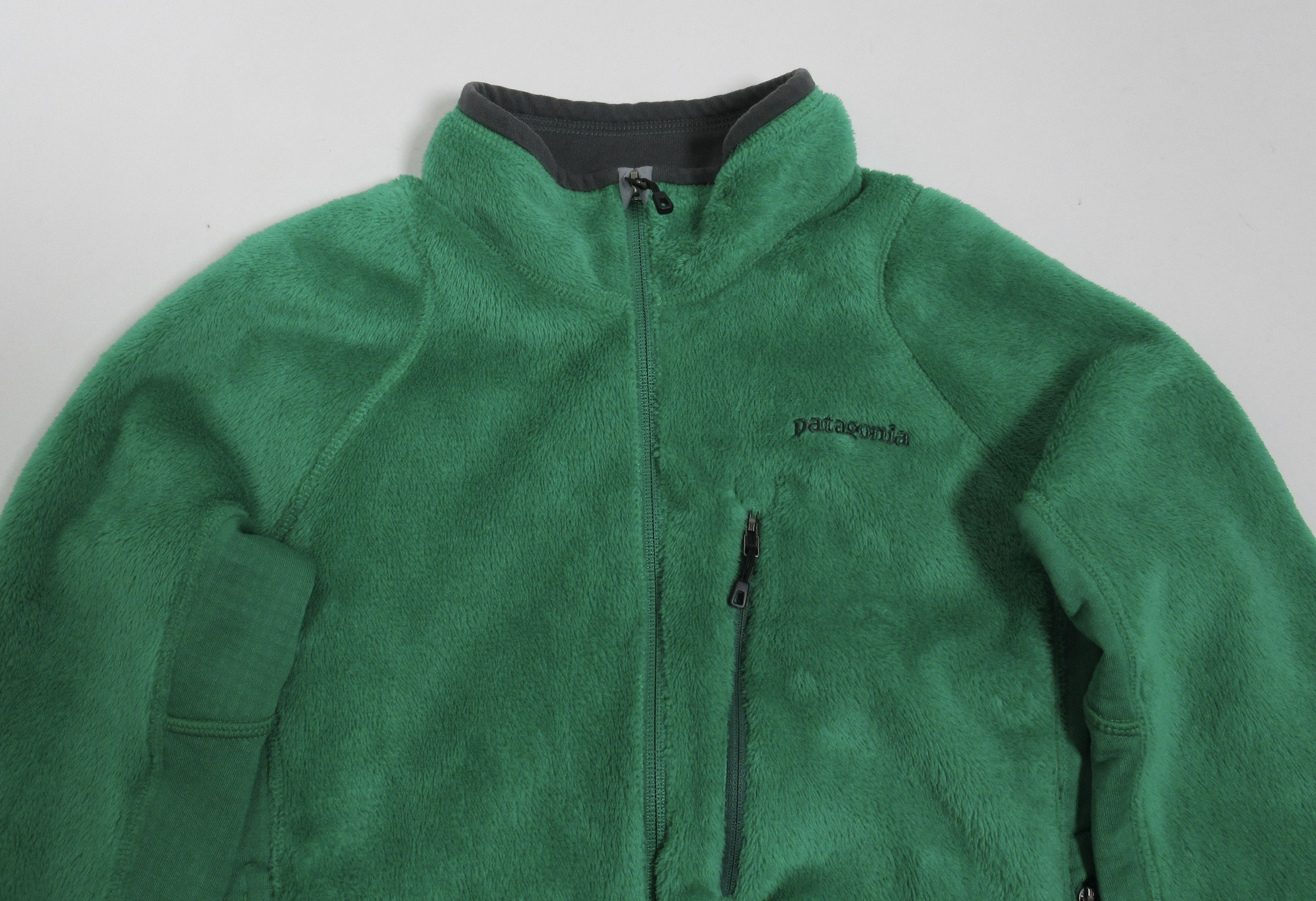 Patagonia Patagonia Men's R2® Jacket Tumble Green TMBG 25137FA14 Size US S / EU 44-46 / 1 - 2 Thumbnail