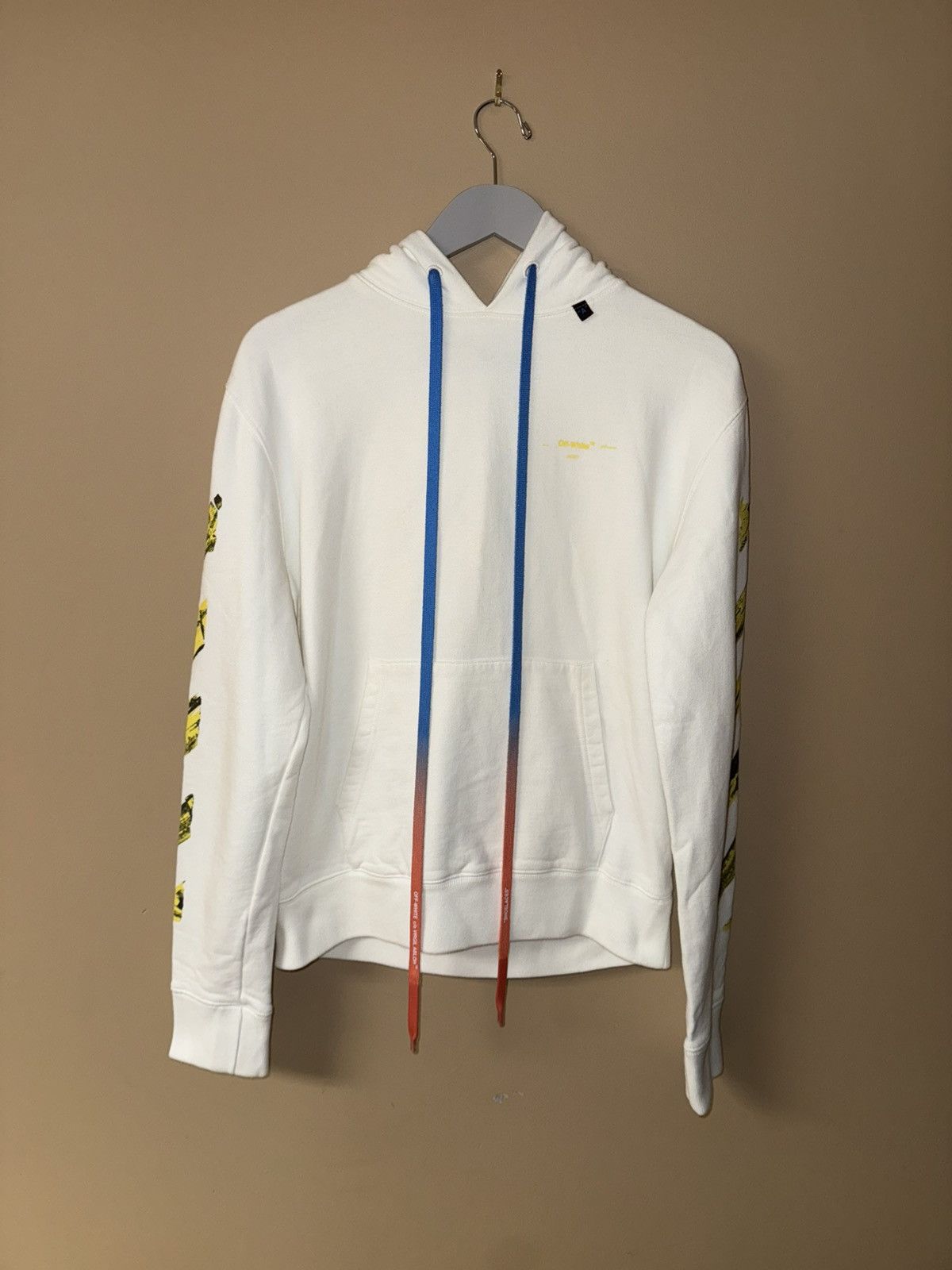 Off-White Size S - Off-White Acrylic Arrows Hoodie - White Size US S / EU 44-46 / 1 - 1 Thumbnail