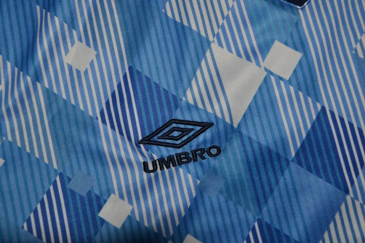 Umbro UMBRO ENGLAND 1990/1992 THIRD FOOTBALL SHIRT SCORE DRAW Size US L / EU 52-54 / 3 - 5 Thumbnail