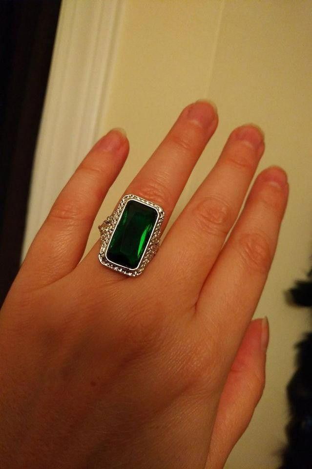 Designer Vintage Emerald Green Cut Retro Hollow Antique Silver Ring Size ONE SIZE - 6 Thumbnail
