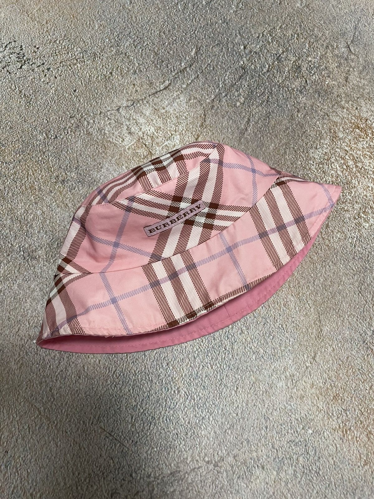 Burberry Burberry Reversible Checked Bucket Hat Size ONE SIZE - 1 Thumbnail