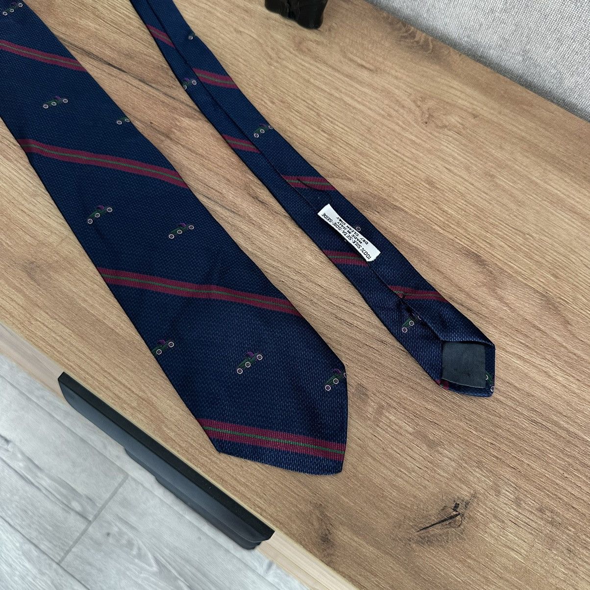 Hugo Boss × Vintage Vintage Hugo Boss Tie Silk 00s Y2K Italy Old Money Size ONE SIZE - 6 Thumbnail
