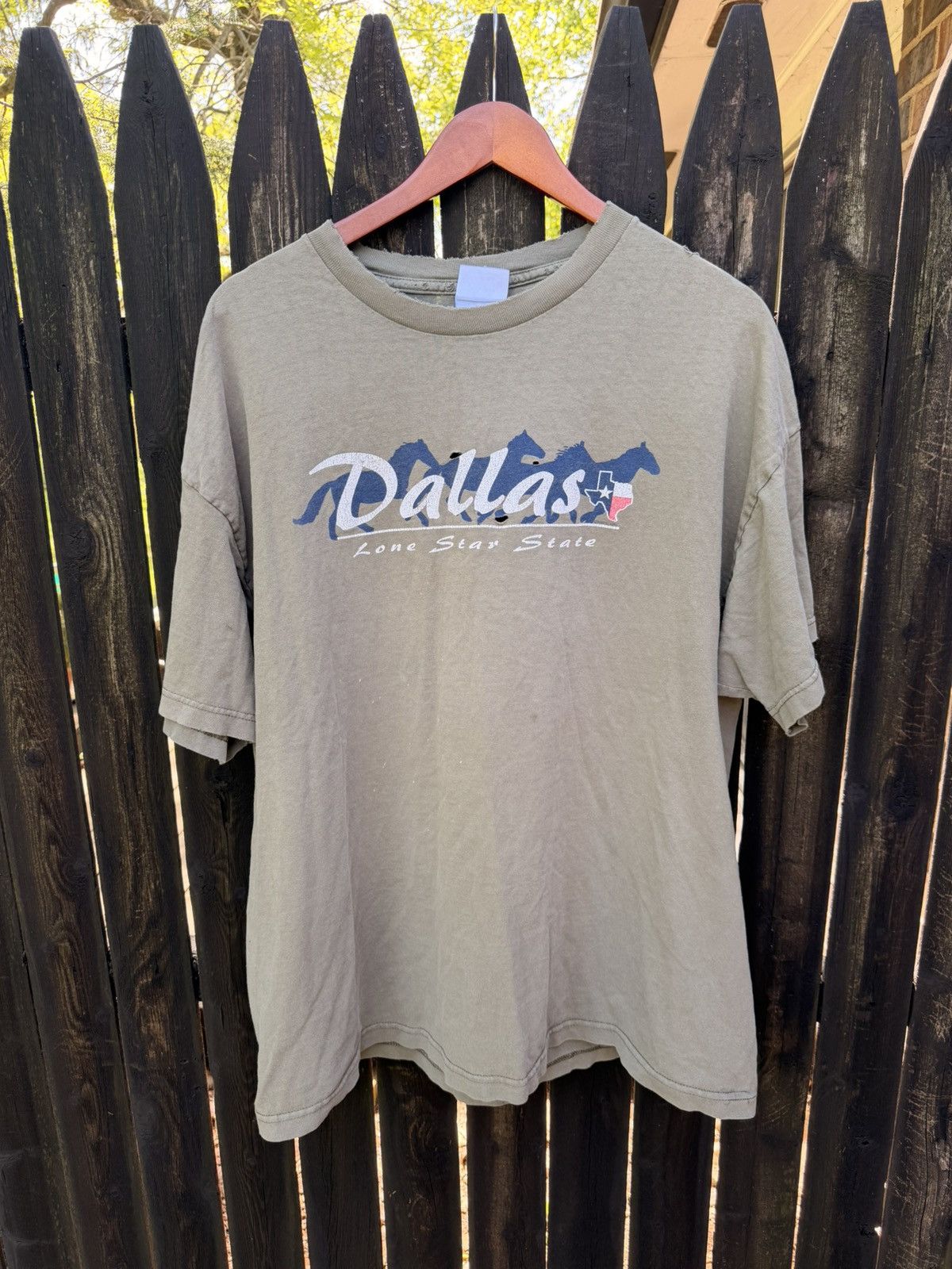 Rap Tees VTG AAA Dallas Lone Star State Tee Thrashed Size US XXL / EU 58 / 5 - 1 Thumbnail
