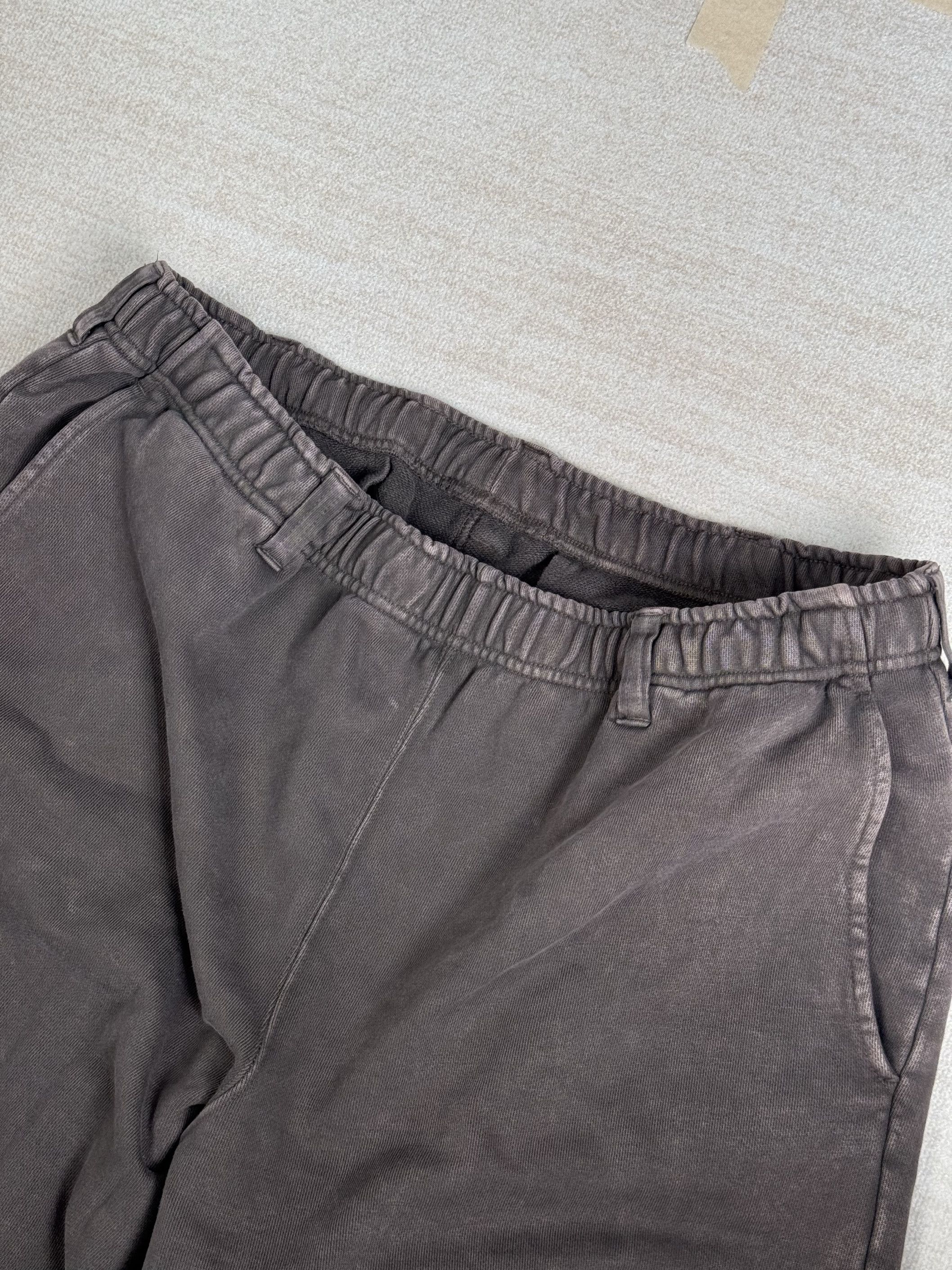Beams Plus UNWORN* FUTURE ARCHIVE BEAMS 24SS FADE BAGGY SWEAT PANTS Size US 32 / EU 48 - 2 Thumbnail