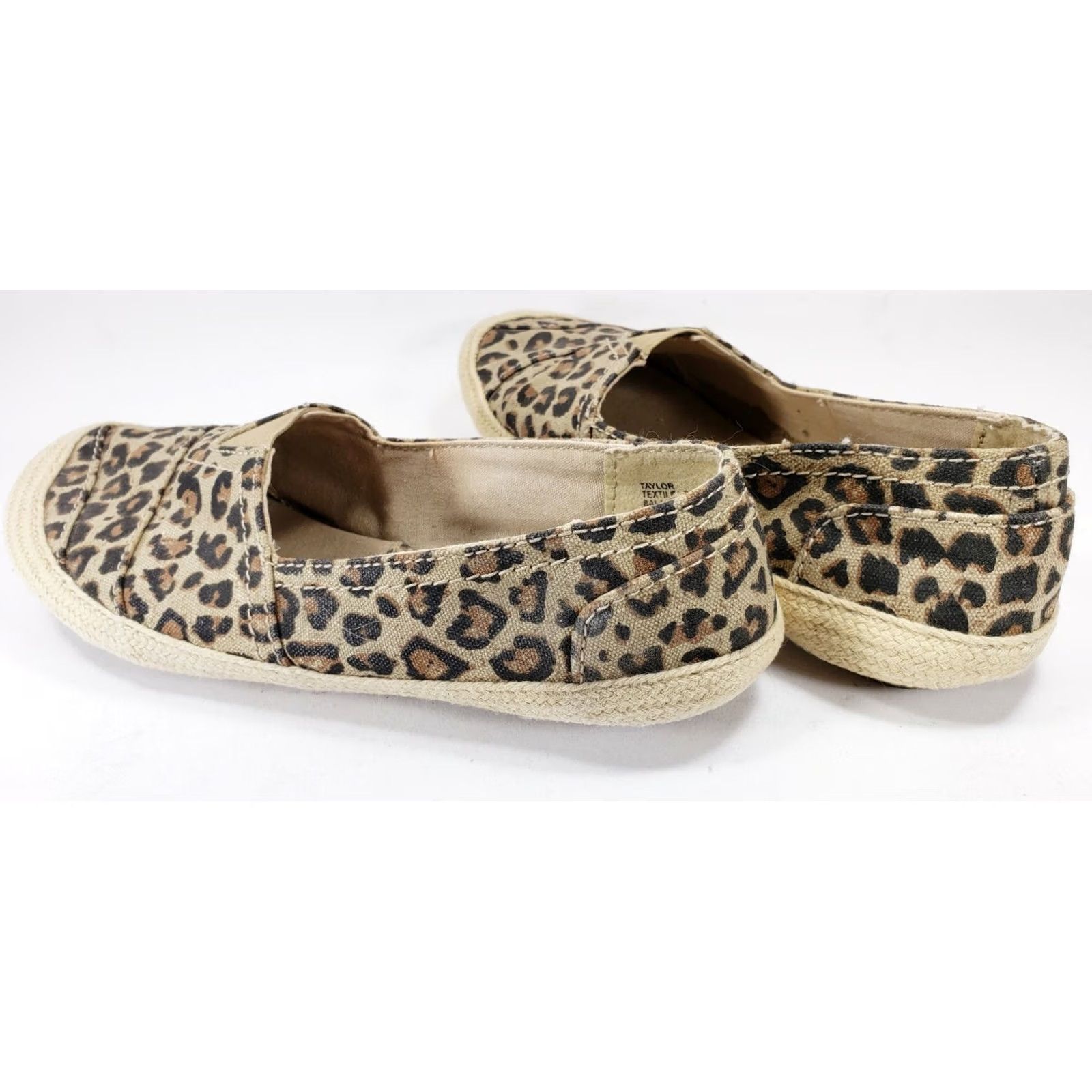 Vintage New Direction Taylor Espidrille Flats Women's 8.5M Jaguar Pattern Casual Comfort Slip-on Canvas Leather? No, Canvas Upper Jaguar Print Flats Size US 9 / IT 39 - 7 Thumbnail
