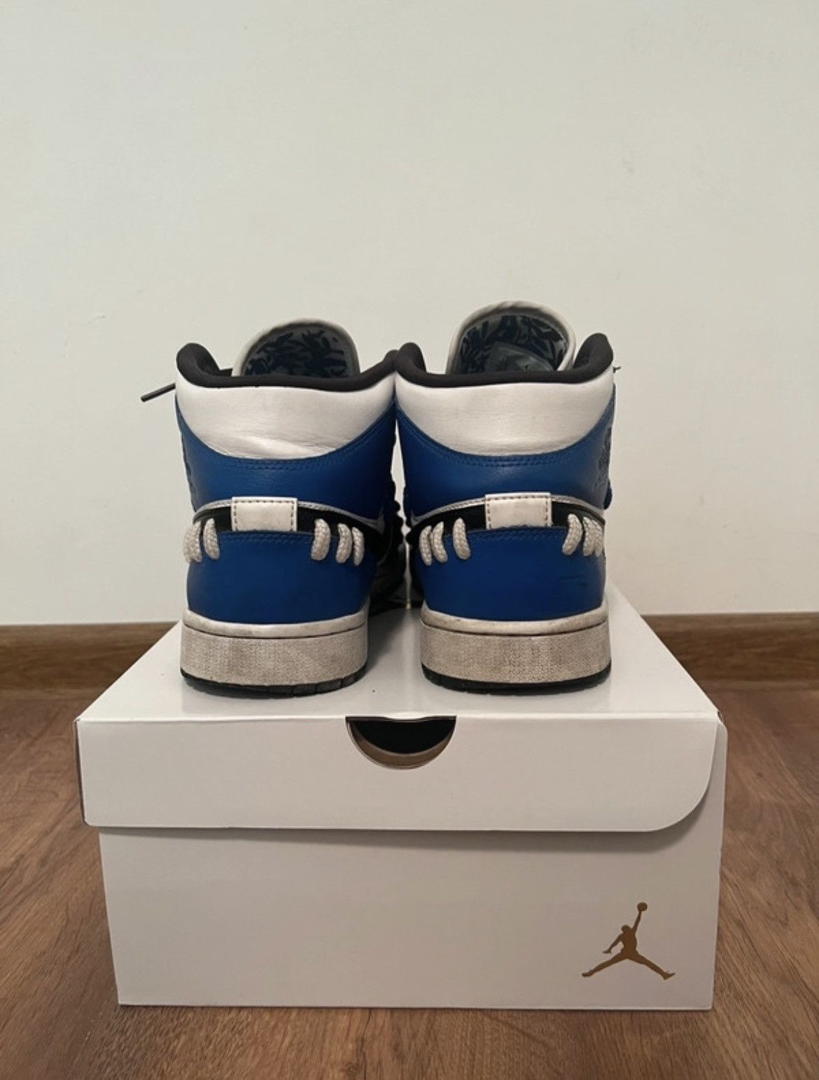 Jordan Brand × Nike Jordan 1 Sisterhood Size US 11 / IT 41 - 2 Thumbnail