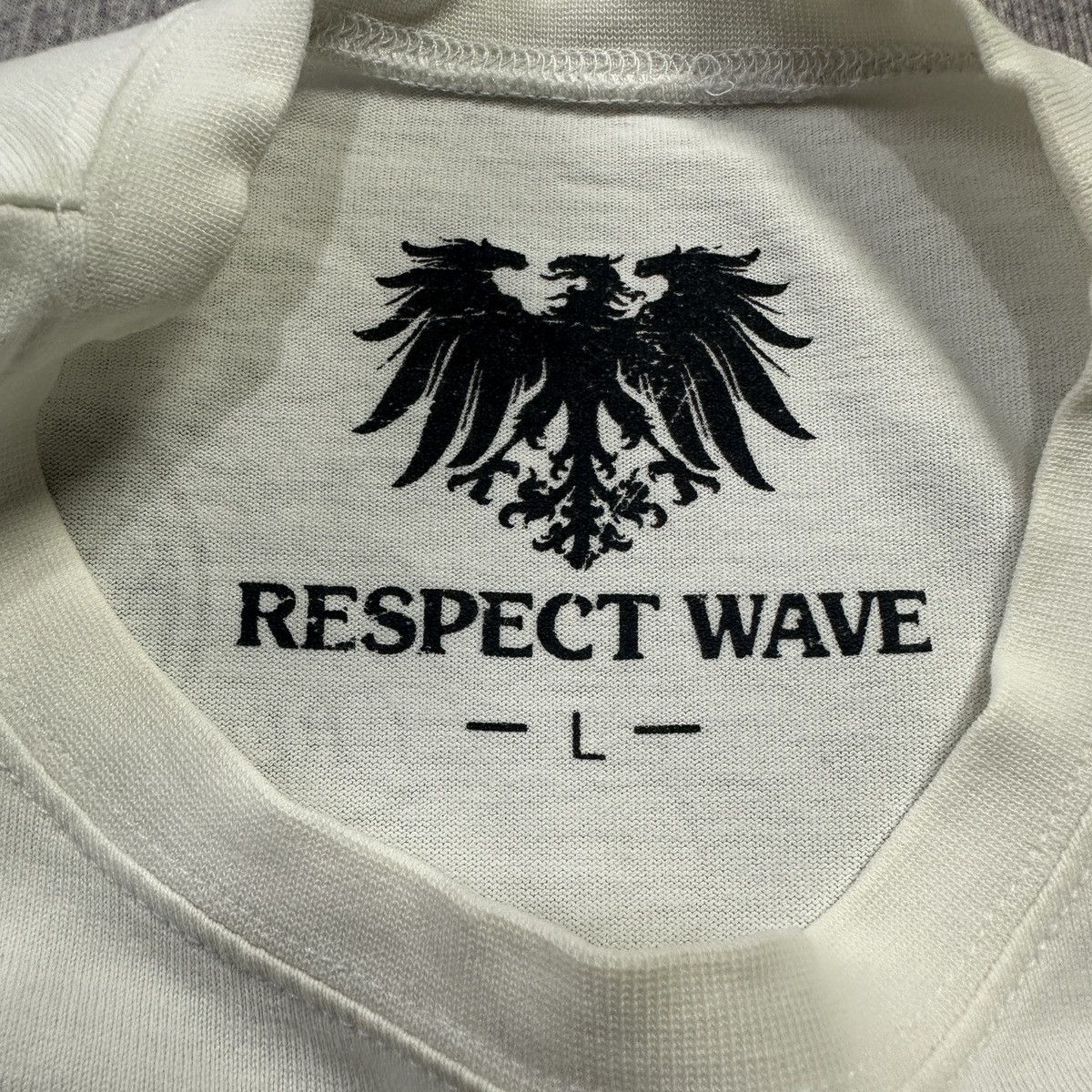 Japanese Brand Respect wave Tshirt Size US L / EU 52-54 / 3 - 2 Thumbnail