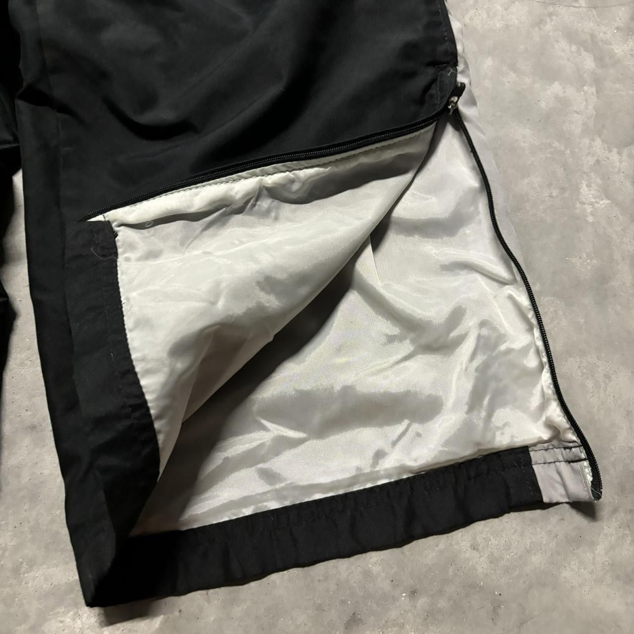 Japanese Brand × Vintage Crazy Vintage Y2K/2000s Baggy Black Grey Striped Skater Drill Essential Track Pants! Size US 32 / EU 48 - 6 Thumbnail