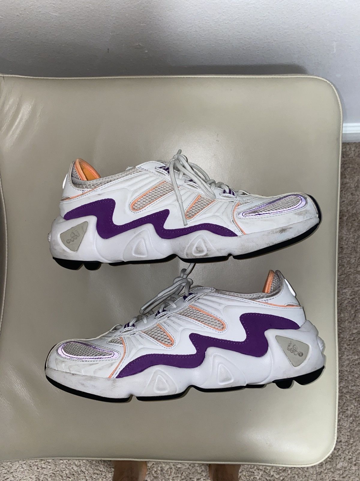 Adidas Adidas Sneakers Size US 9.5 / EU 42-43 - 1 Thumbnail