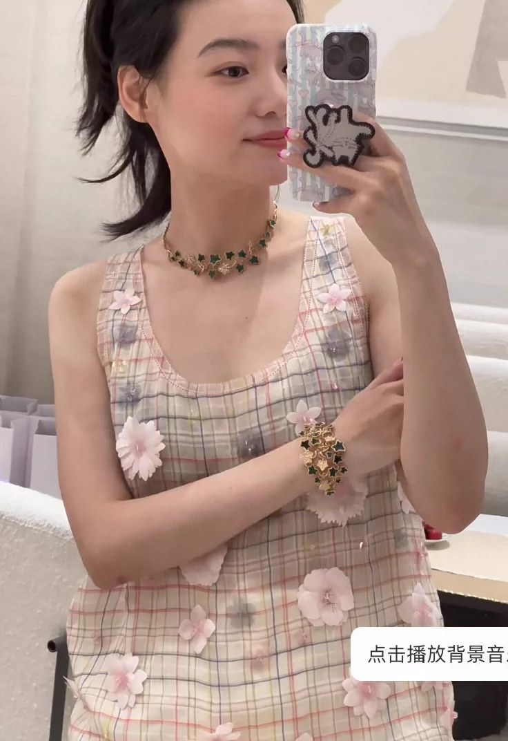 Chanel Chanel Pink three-dimensional flower show vest 2504-Nextar Size XXS / US 00 / IT 34 - 8 Thumbnail