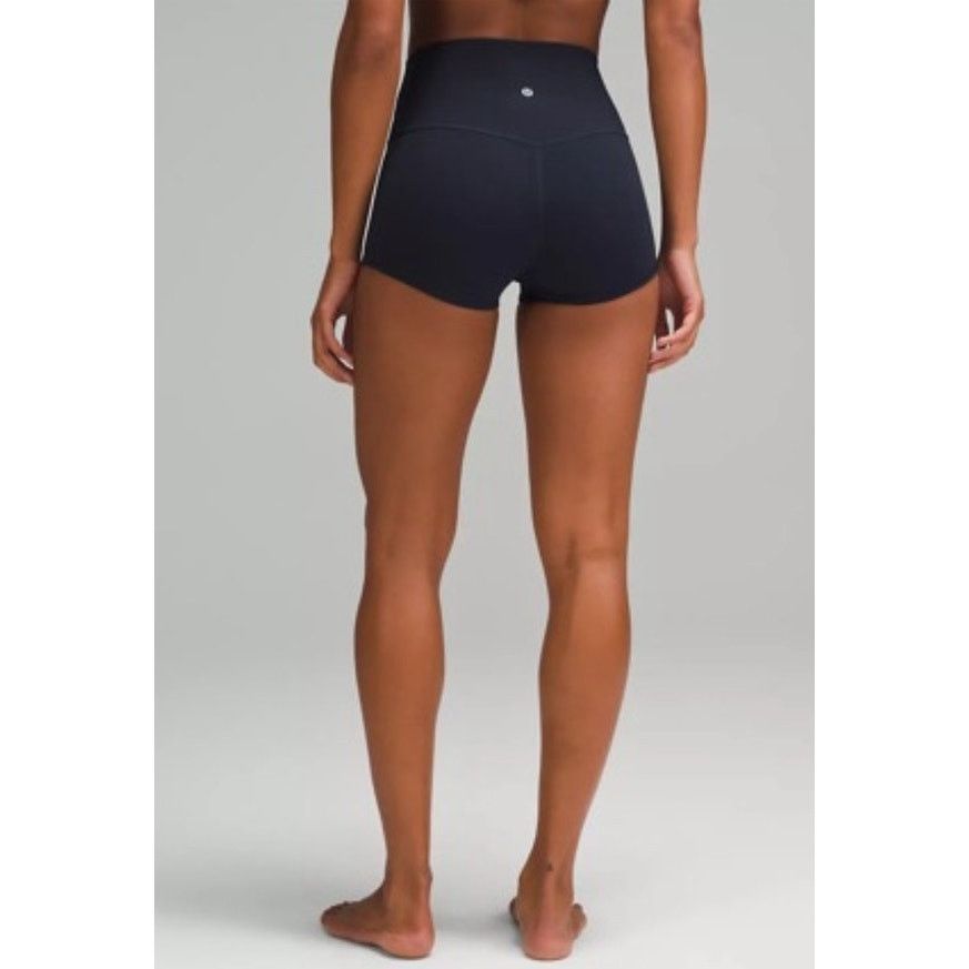 Lululemon lululemon Align™ High-Rise Short 2" Size 28" / US 6 / IT 42 - 6 Thumbnail