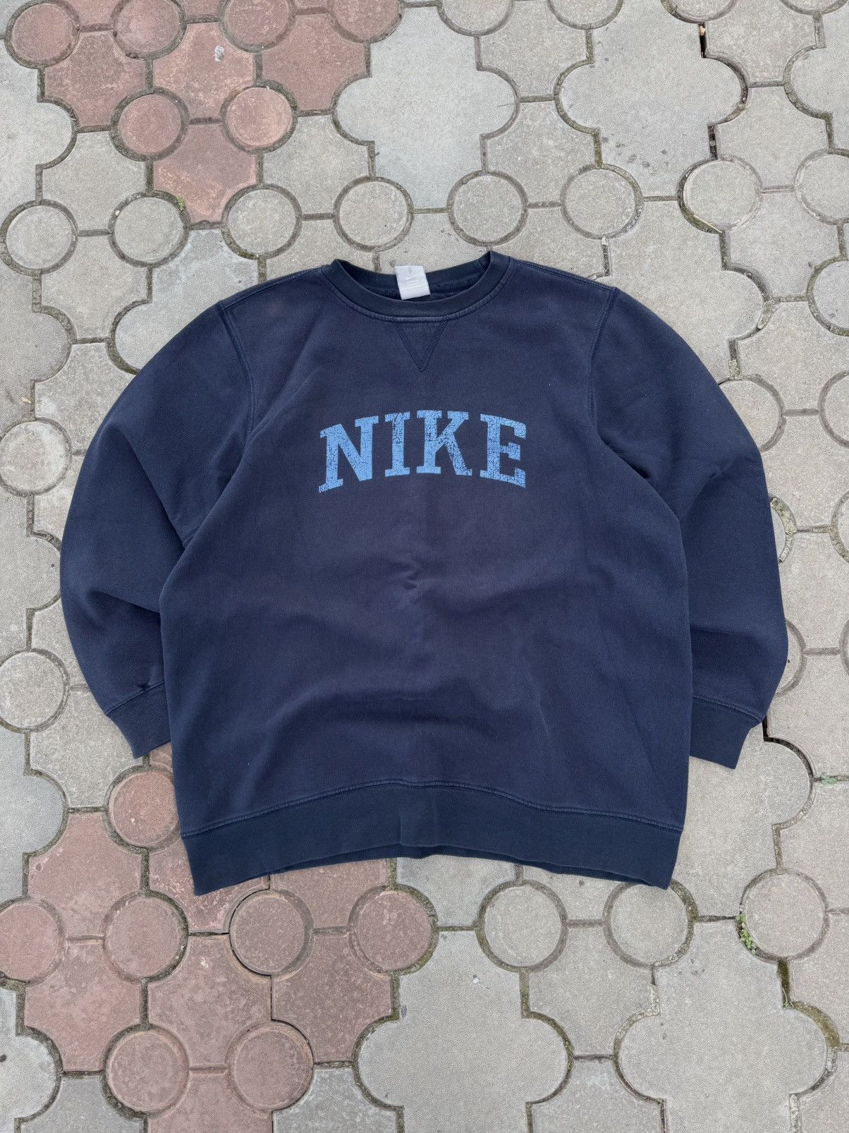 Nike Vintage Nike Spell Out Big Logo Sweatshirt Y2K Size US M / EU 48-50 / 2 - 1 Thumbnail