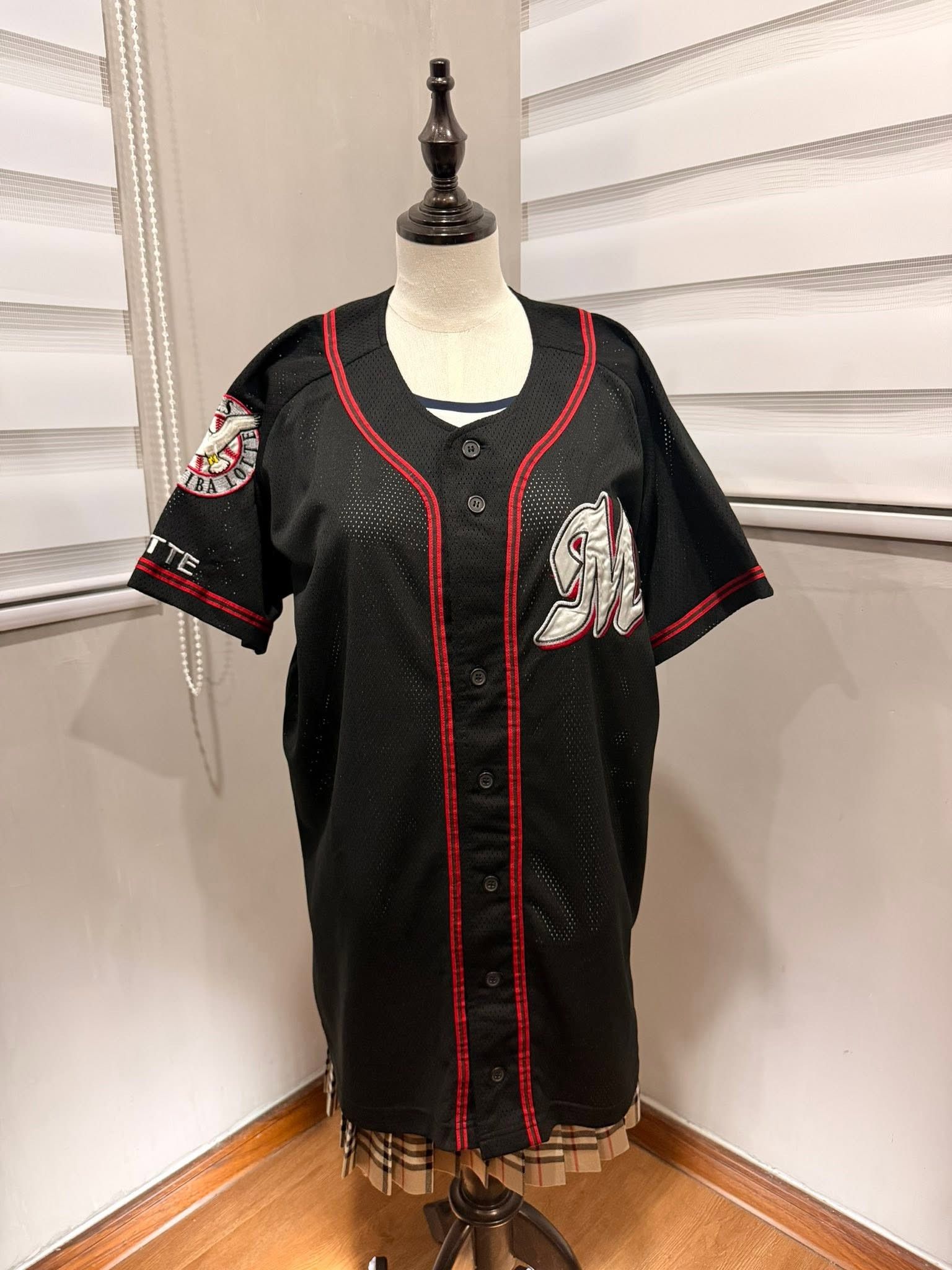 Japanese Brand Marines Chiba Lotte black baseball jerseys L 3375 Size US L / EU 52-54 / 3 - 1 Thumbnail