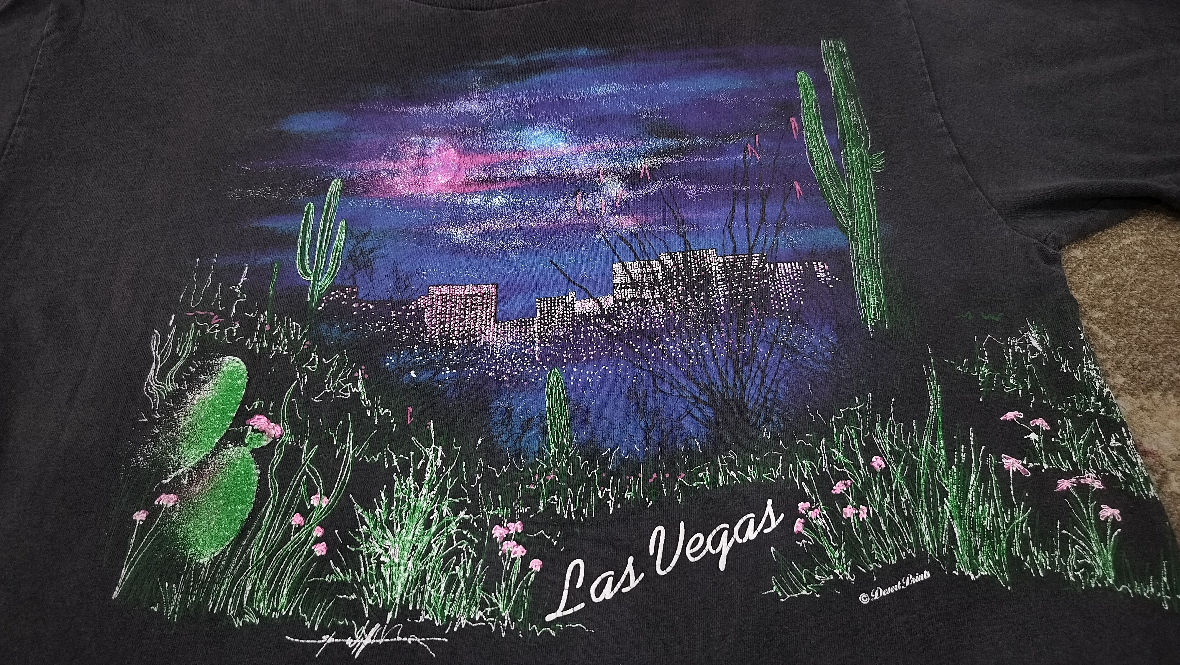 Vintage Vintage 90s Las Vegas promo art tshirt Size US XL / EU 56 / 4 - 3 Thumbnail