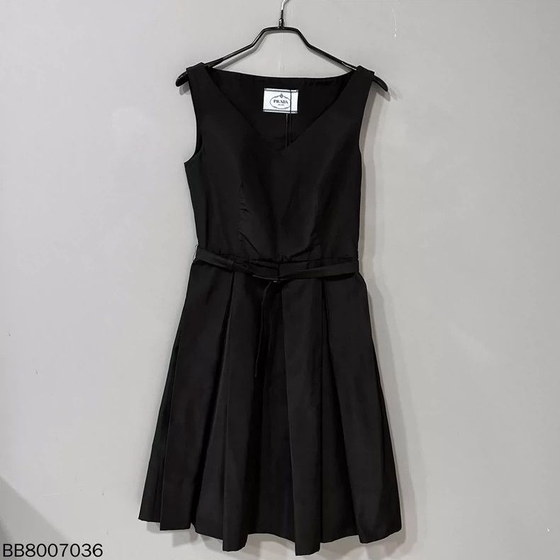 Prada Prada Black nylon dress 2502-Nextarrow Size XS / US 0-2 / IT 36-38 - 2 Thumbnail