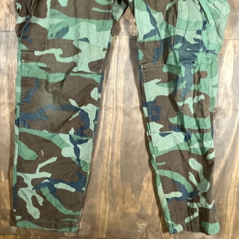 Vintage VINTAGE Military Army Combat Unisex Trousers Green Woodlands Camouflage Uniform Small R Size US 29 - 3 Thumbnail