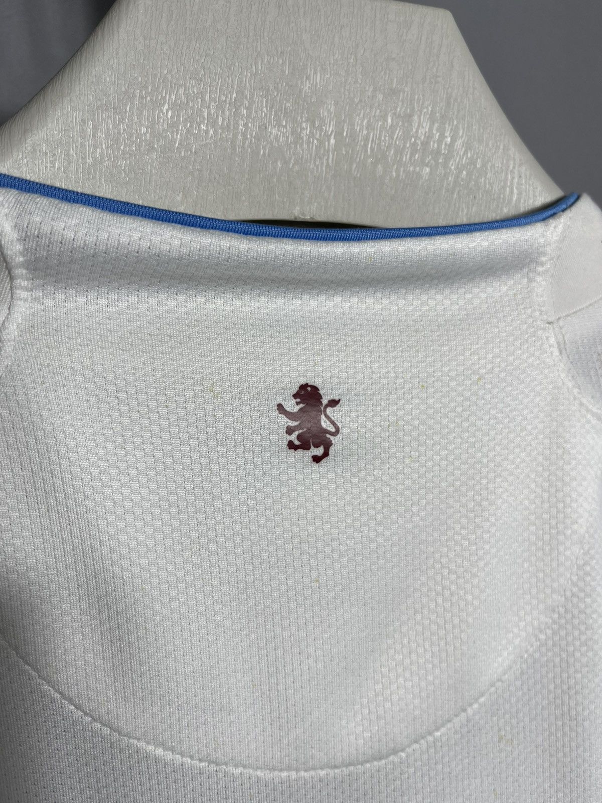 Nike MATCHWORN ASTON VILLA FOOTBALL CLUB 2008 WHITE AWAY SHIRT Size US XXL / EU 58 / 5 - 6 Thumbnail