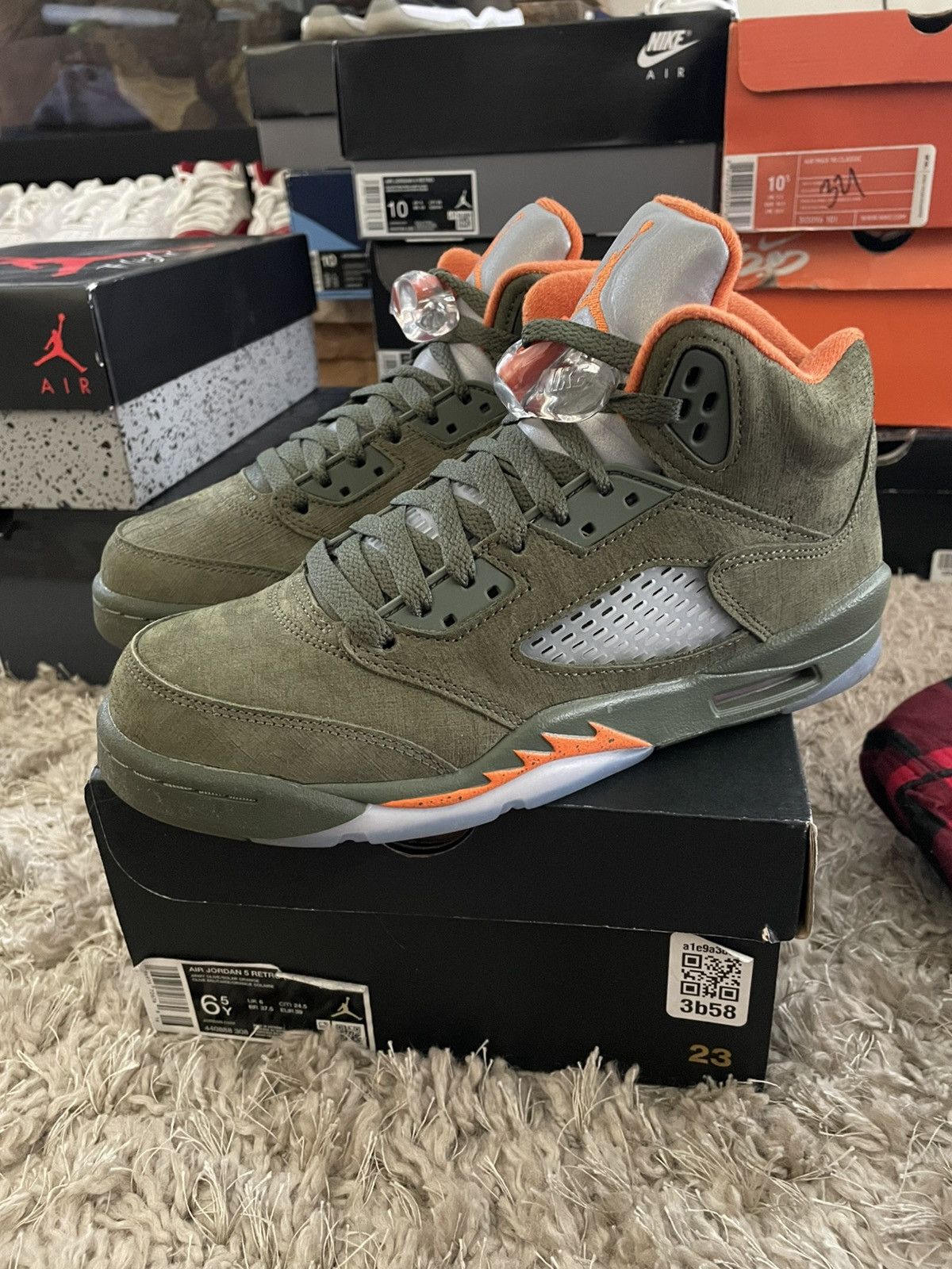 Jordan Brand Jordan 5 Olive Size US 6.5 / EU 39-40 - 1 Thumbnail