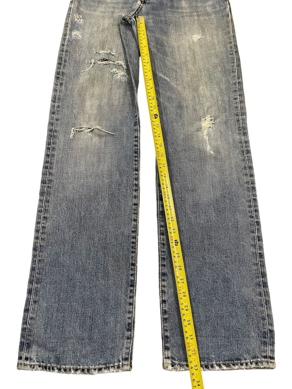 Uniqlo Vintage Japanese Uniqlo Blue Wash Distressed Loose Jeans Size US 32 / EU 48 - 12 Thumbnail