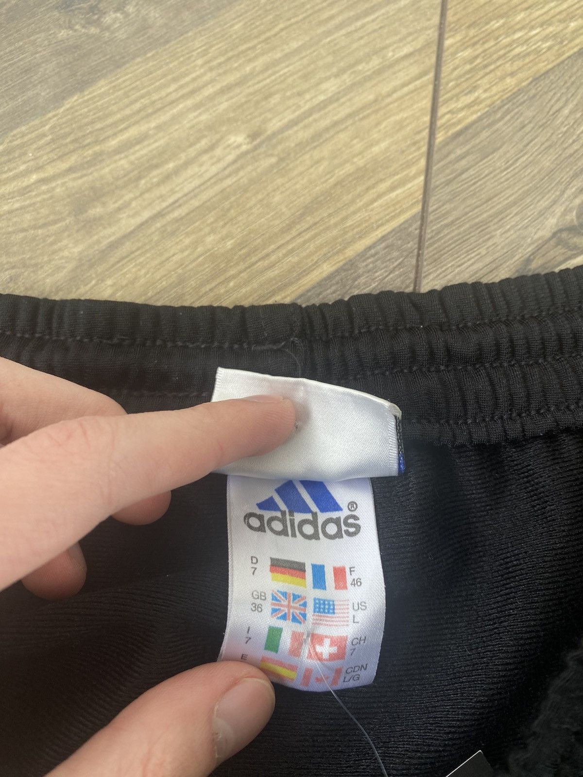 Adidas × Vintage Vintage Adidas 90s Adibreak Shorts Size US 34 / EU 50 - 7 Thumbnail
