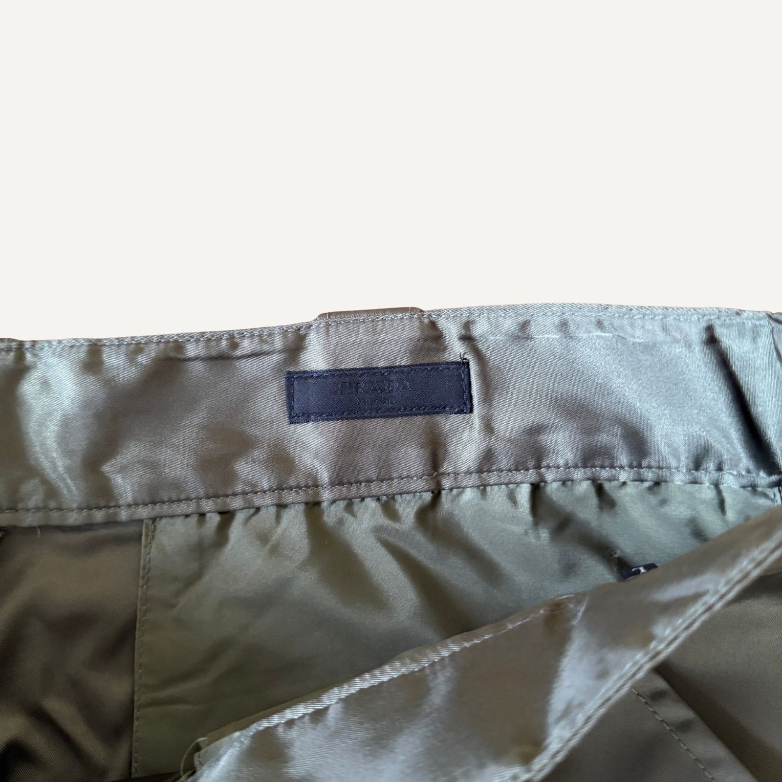 Prada Size 34 - Prada Men's Logo Re-Nylon Straight-Leg Cargo Pants Size US 34 / EU 50 - 6 Thumbnail