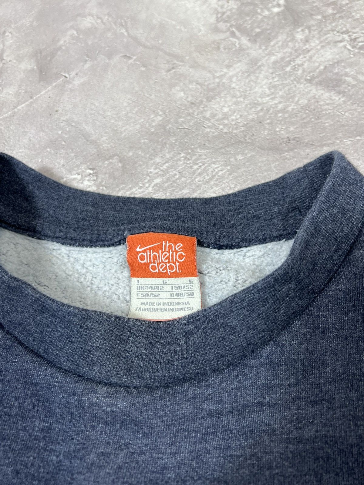 Vintage Vintage Nike Y2k Baggy Sweatshirt Size US L / EU 52-54 / 3 - 5 Thumbnail