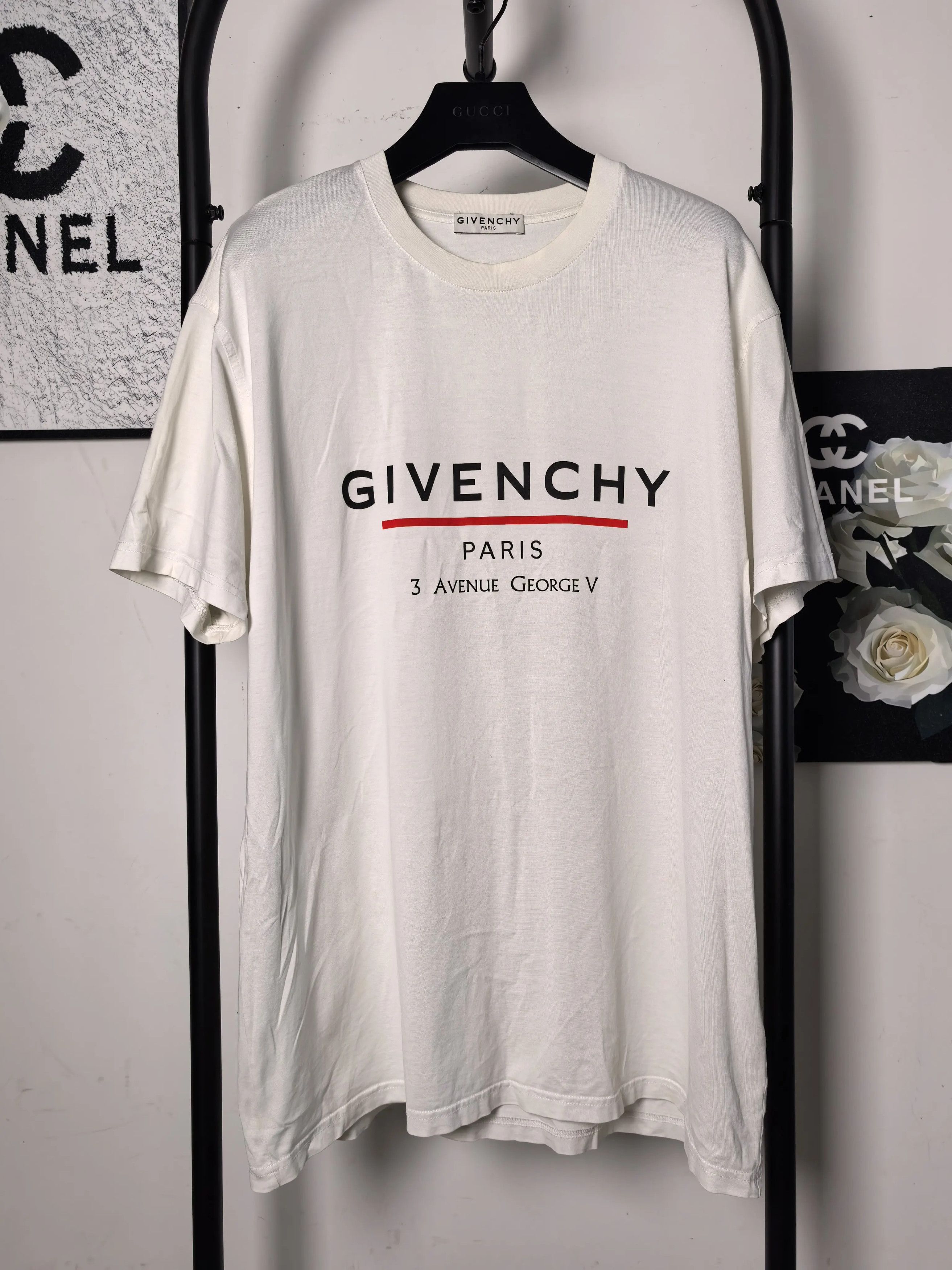 Givenchy Givenchy White T-Shirt s Men Size US S / EU 44-46 / 1 - 1 Thumbnail