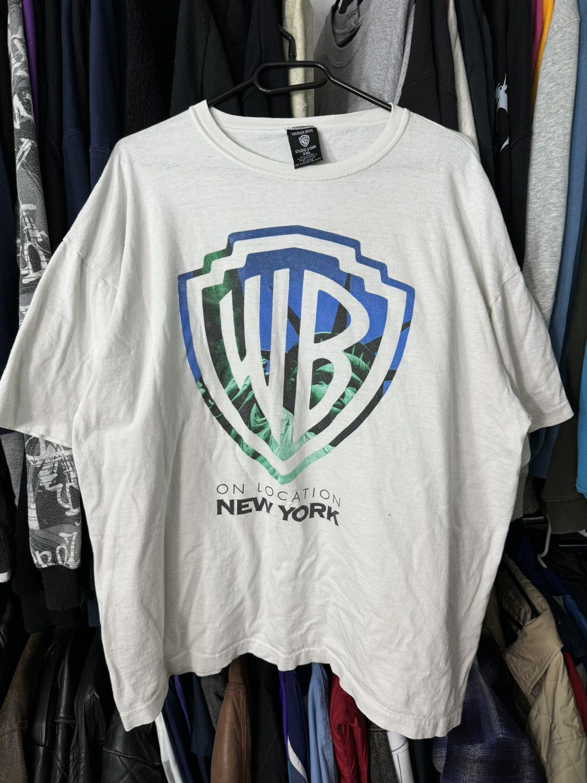 Vintage × Warner Bros Vintage 1995 Warner Bros New York Single Stitch Tees Boxy Size US XXL / EU 58 / 5 - 2 Thumbnail