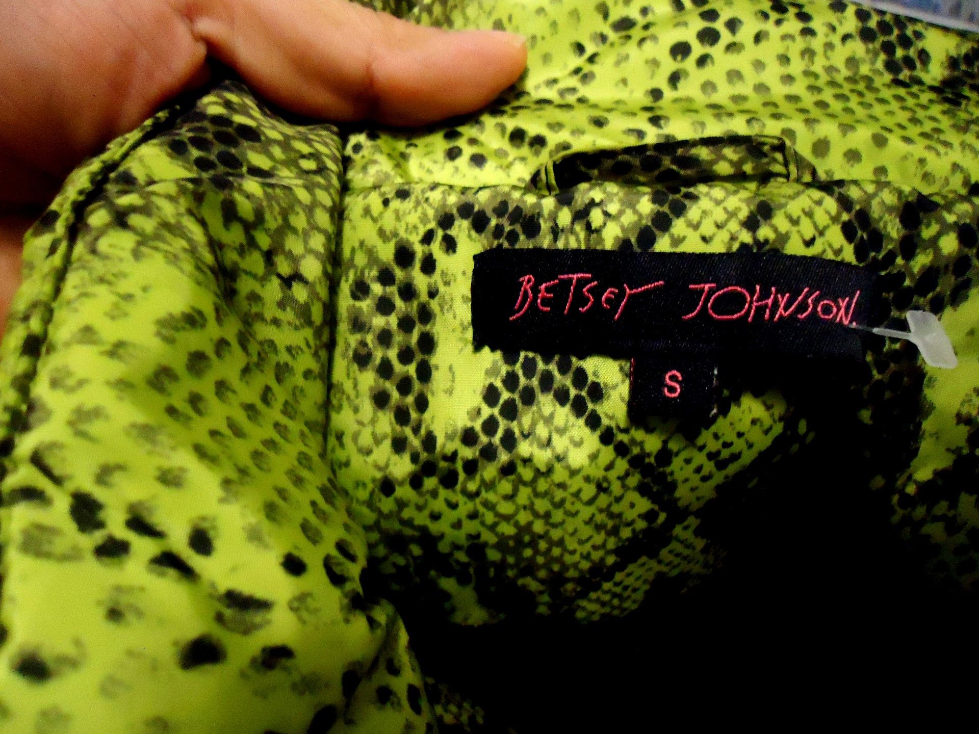 Betsey Johnson × Designer Betsey Johnson Green Snakeskin Puffer Jacket Size S Mint Size S / US 4 / IT 40 - 3 Thumbnail