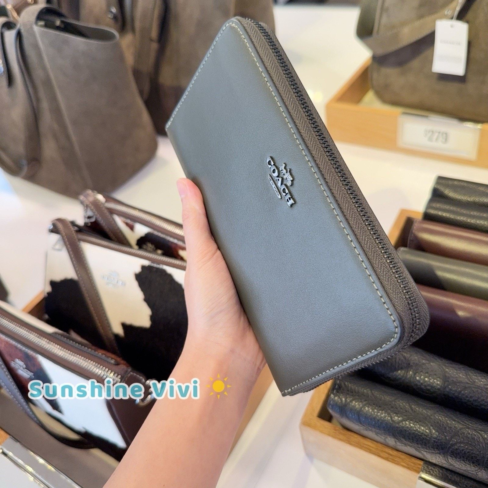 Coach NWT Coach Long Zip Around Phone Wallet CR623 Uniform Green Size ONE SIZE - 2 Thumbnail
