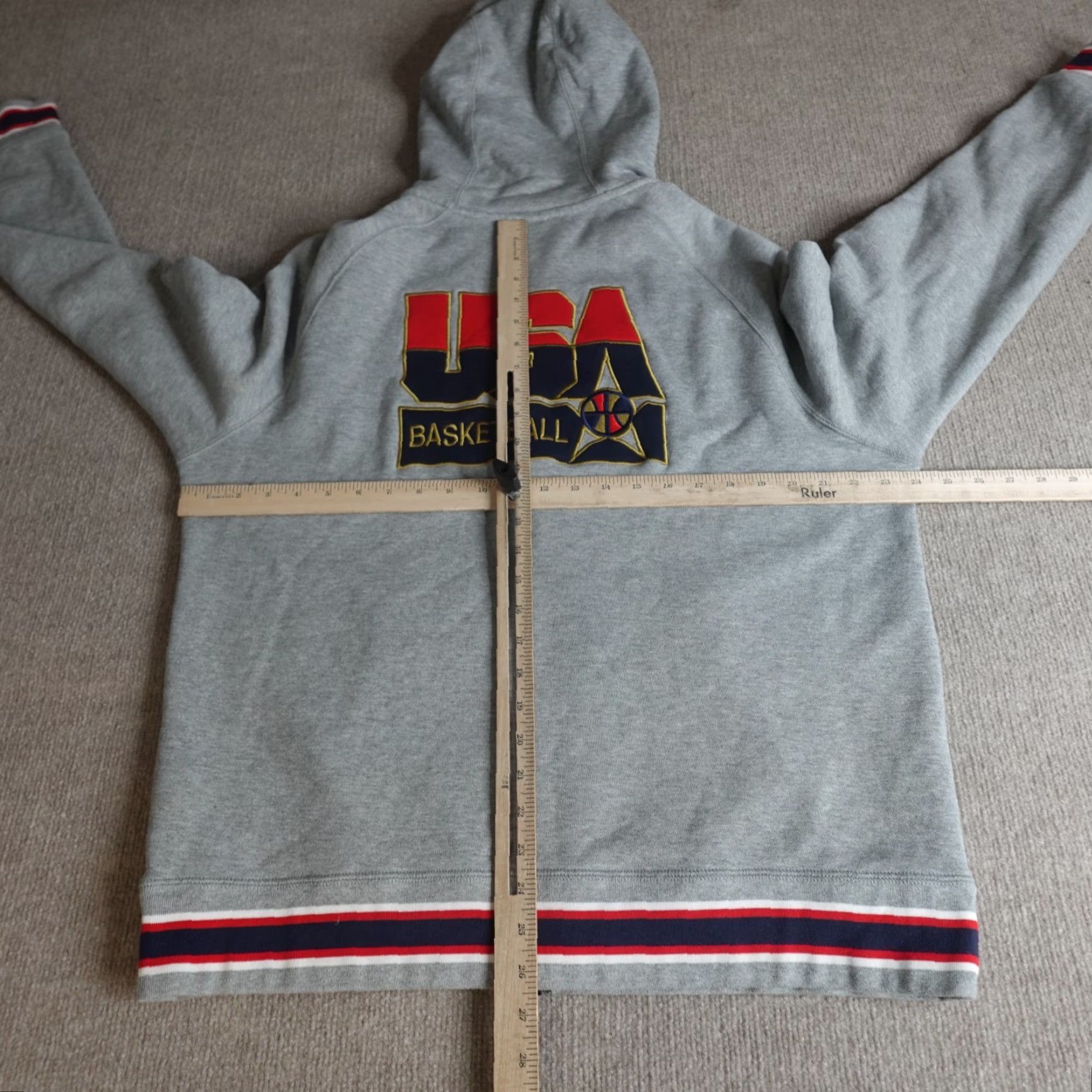 Nike VINTAGE Nike Mens Hoodie L Gray Embroidered USA Dream Team Full Zip Party 612865-063 Mens Size US L / EU 52-54 / 3 - 7 Thumbnail