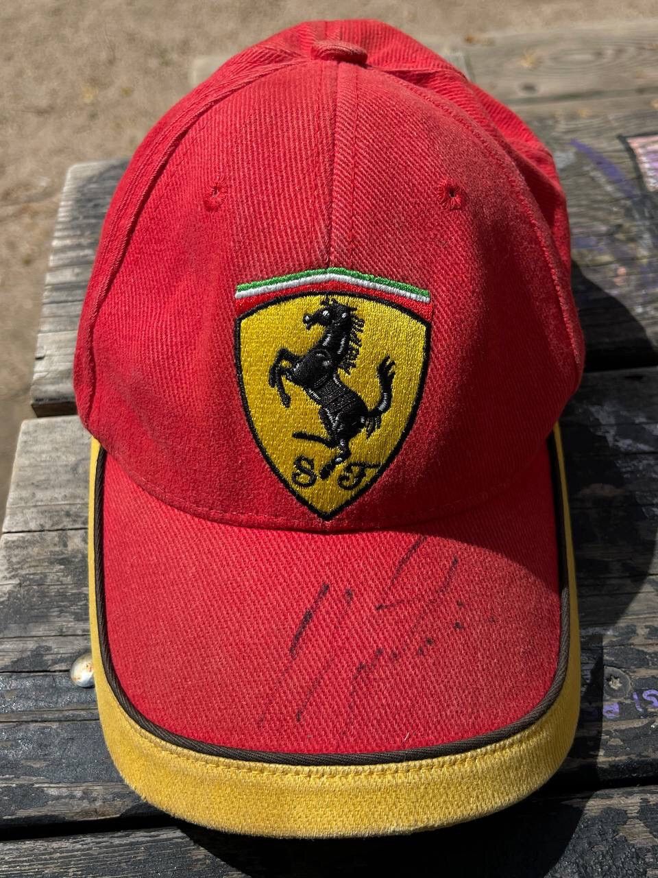 Vintage Ferrari Cap with Michael Schumacher Signature Size ONE SIZE - 3 Thumbnail