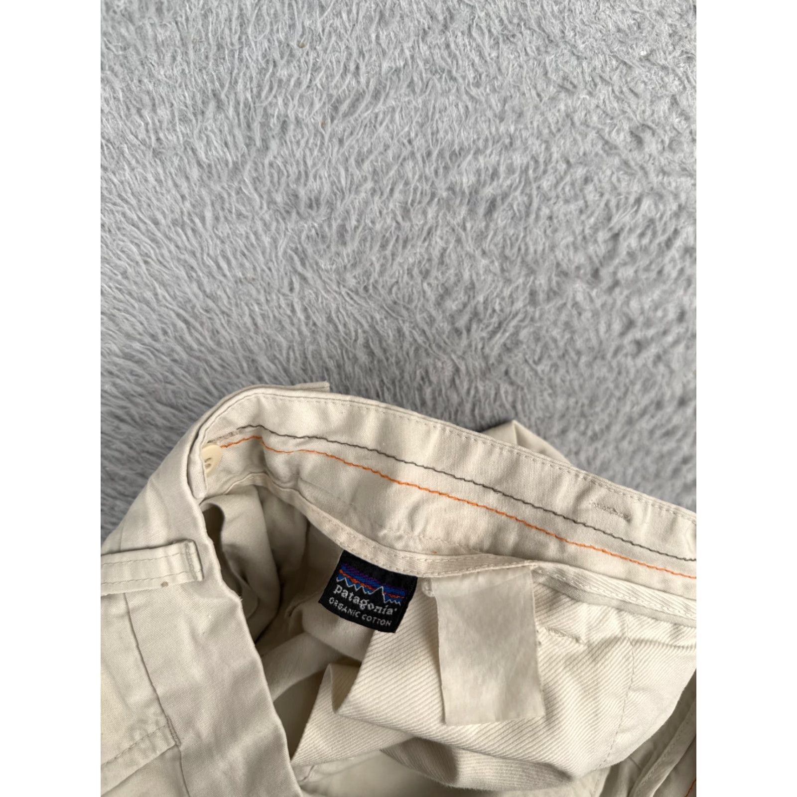 Patagonia Patagonia Men Shorts Chino Casual 28 Beige Cotton Nylon Flat Front 11 Inseam Regular Pockets Logo Cargo Pocket Vintage No Size US 28 / EU 44 - 7 Thumbnail