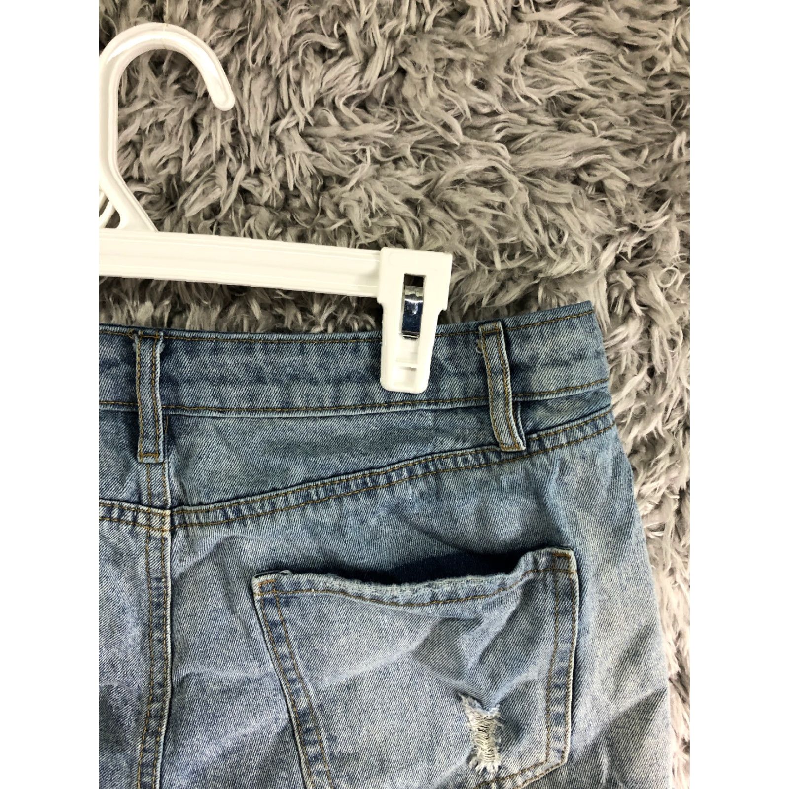 Denime Refuge Button Fly Womens Size 6 Mid Rise Cut-Off Blue Denim Jean Shorts Size 28" / US 6 / IT 42 - 6 Thumbnail